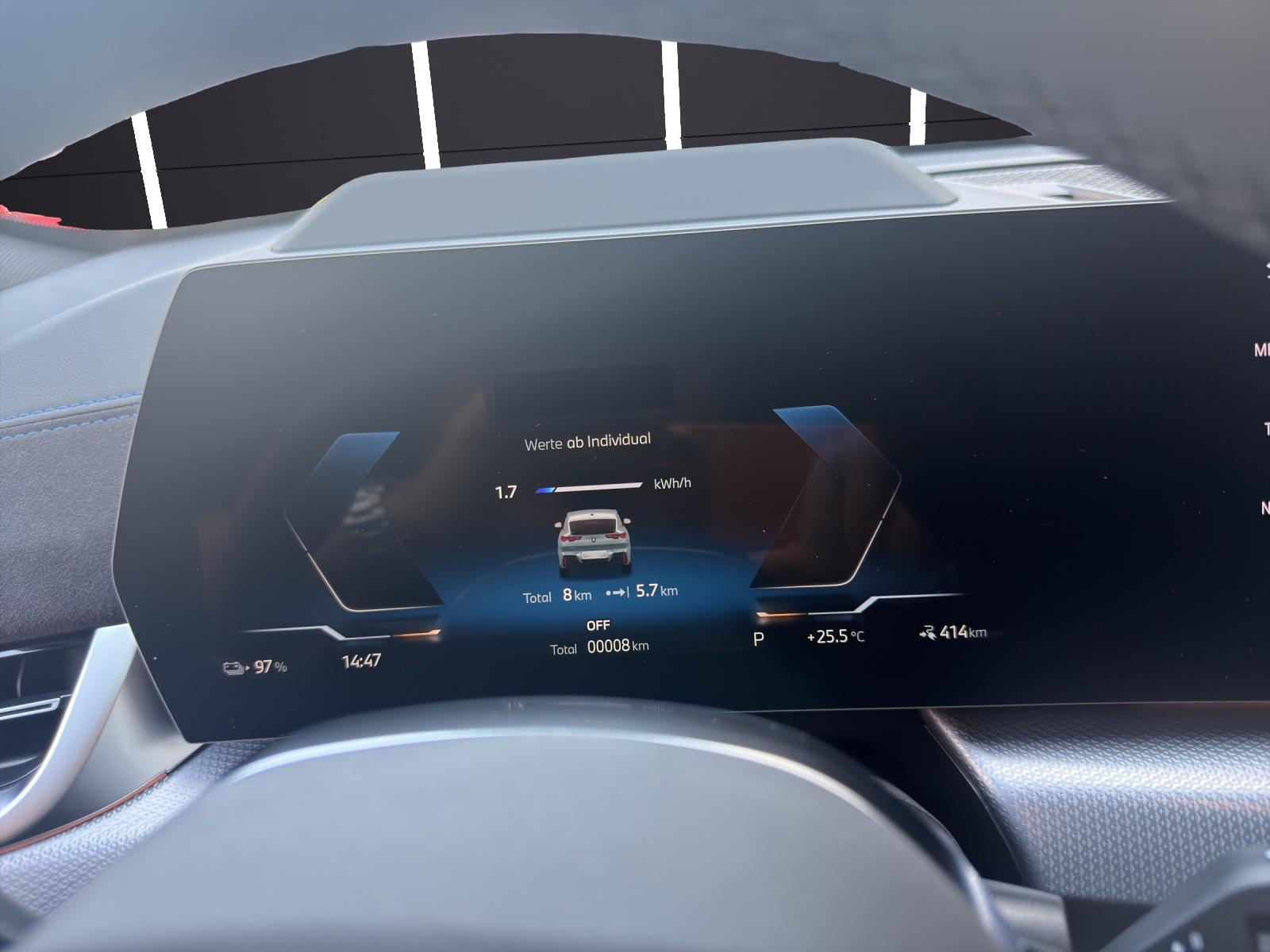 BMW iX2 30 xDrive-image-10