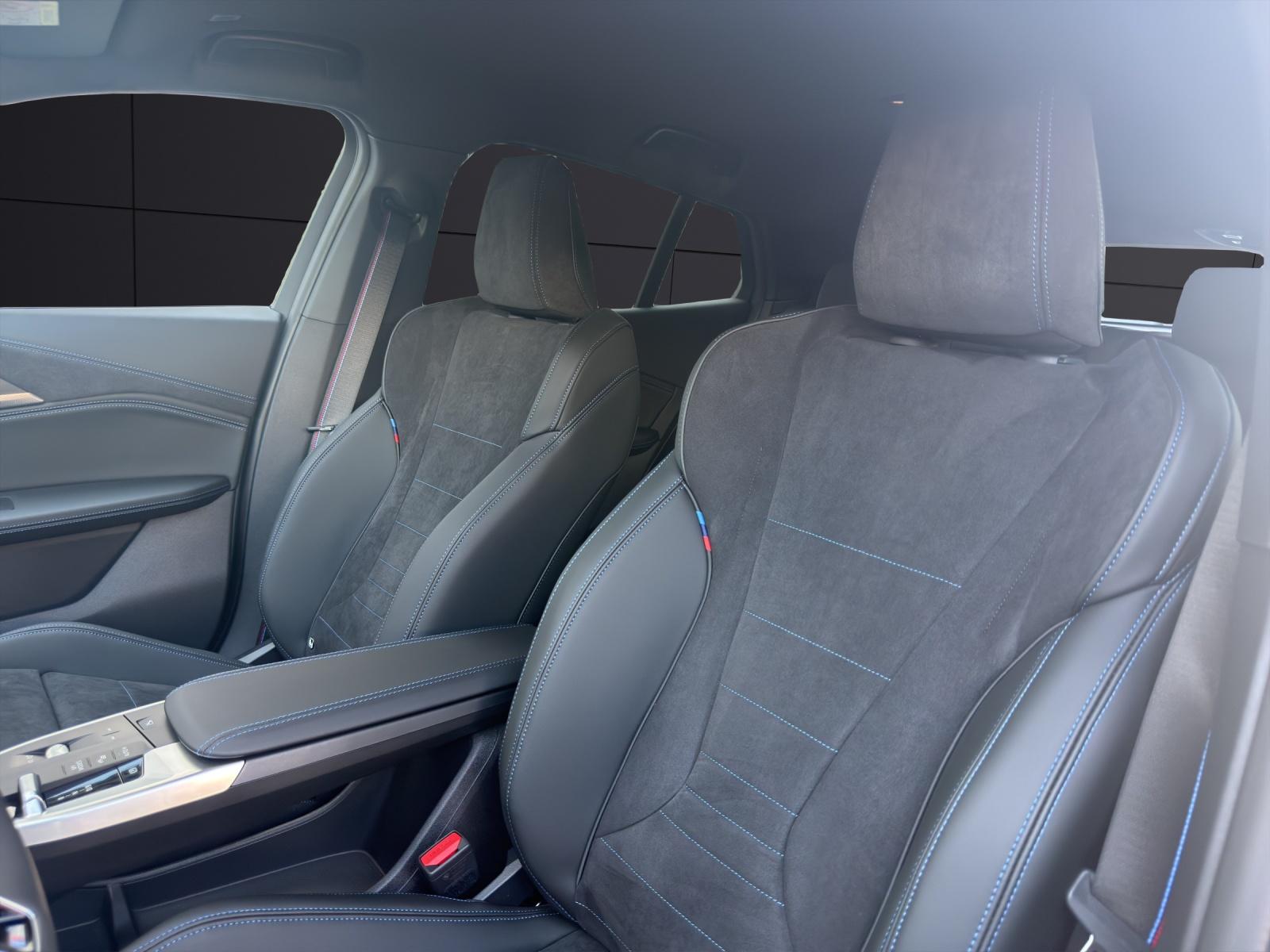 BMW iX2 30 xDrive-image-15