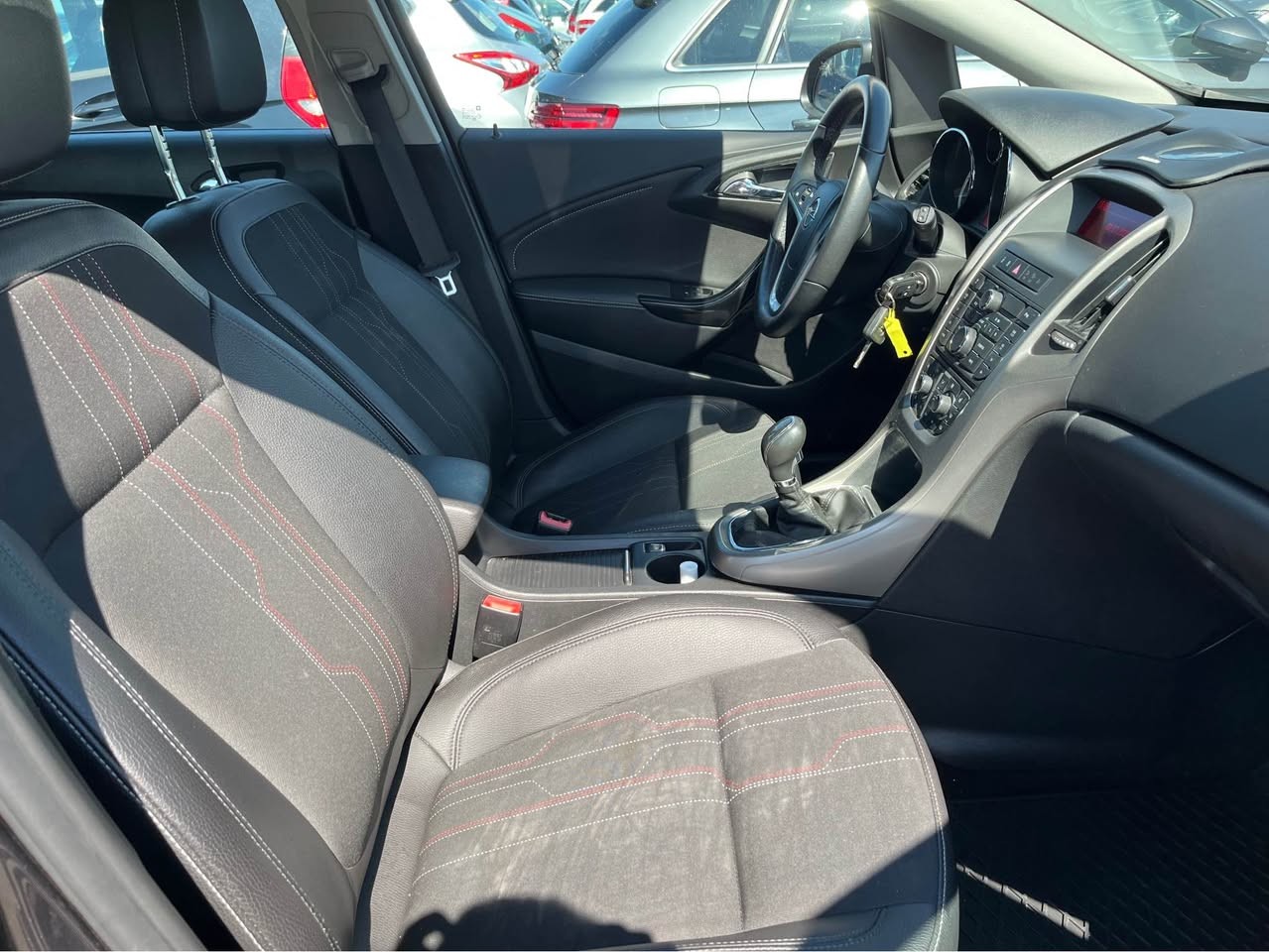 OPEL Astra SportsTourer 2.0 CDTi Anniversary Edition-image-9