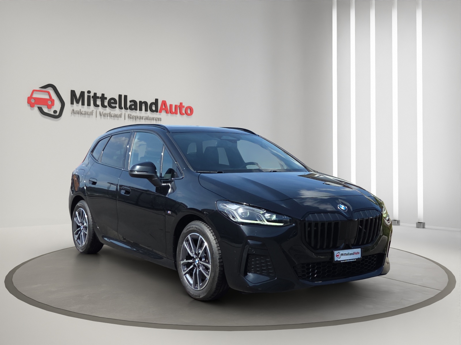 BMW 218d Active Tourer M Sport DKG-showroom-element-2