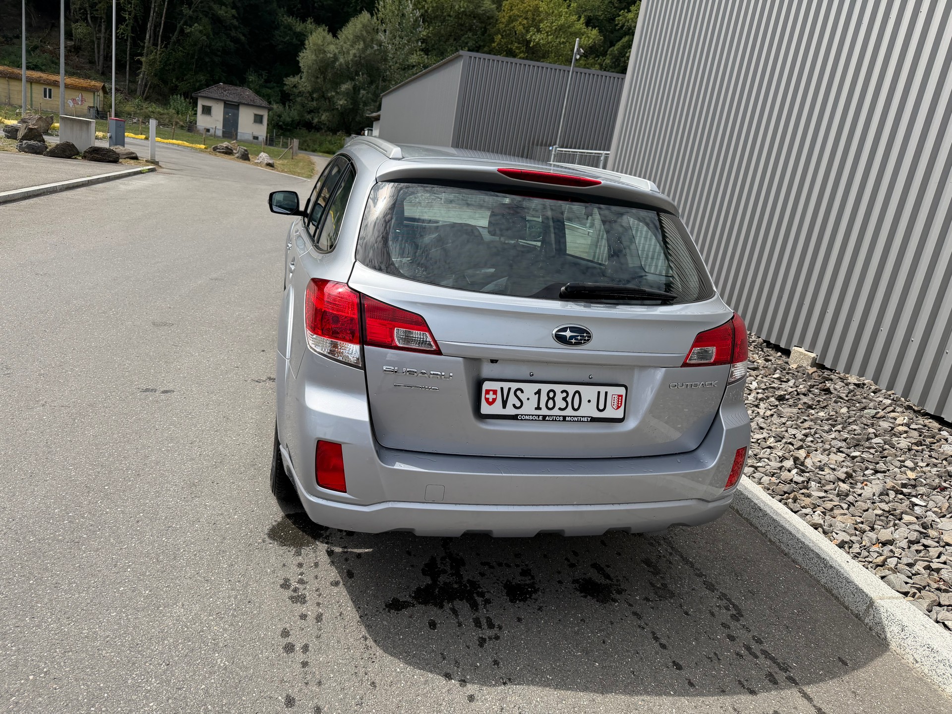 SUBARU Outback 2.5i Limited AWD Lineartronic-image-3