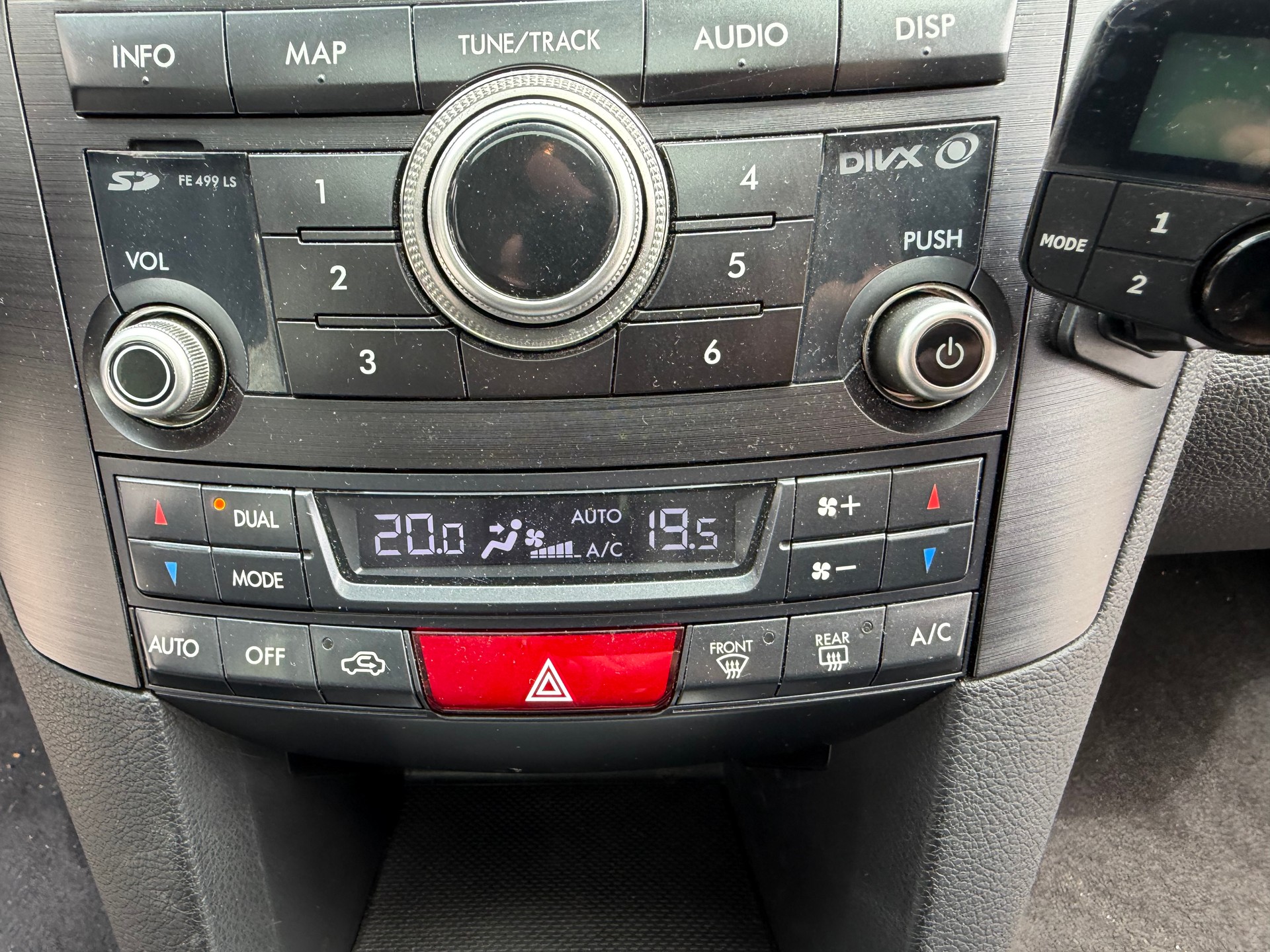 SUBARU Outback 2.5i Limited AWD Lineartronic-image-32