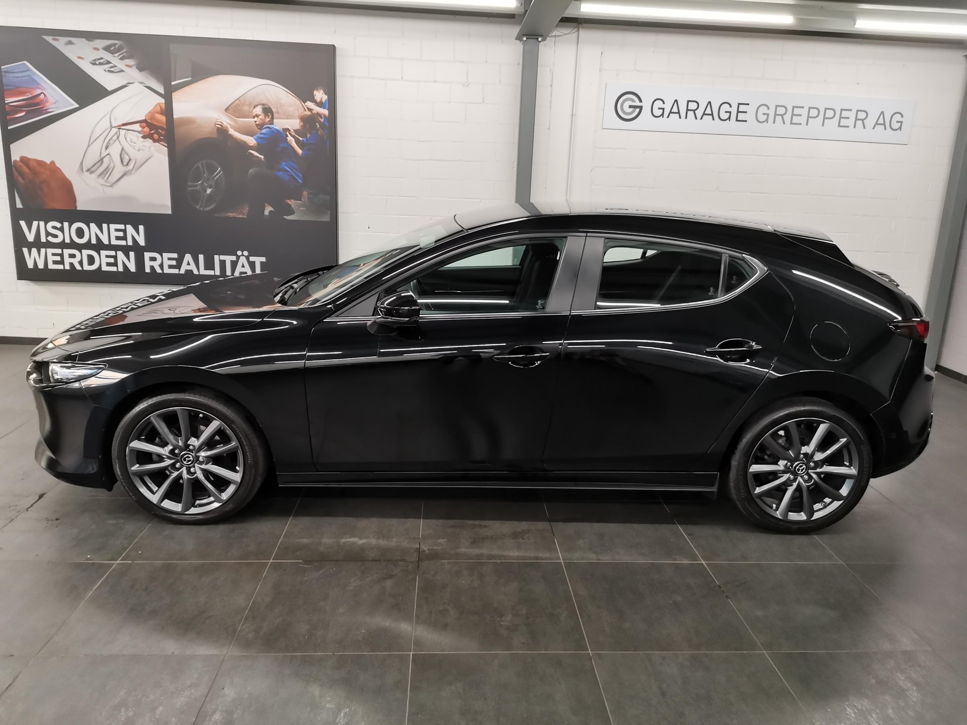 MAZDA 3 Hatchback 2.0 150 Ambition Plus-image-2