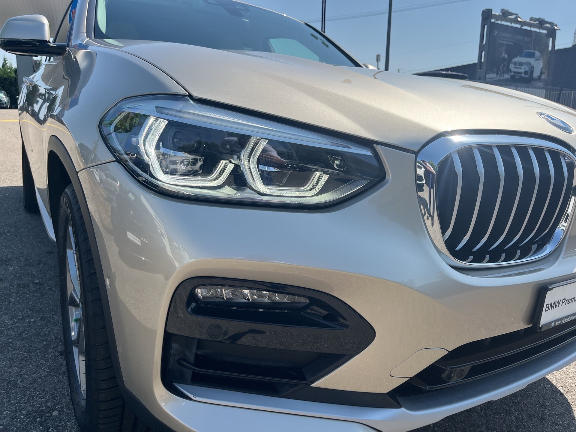 BMW X4 xDrive 20i xLine Steptronic-image-17