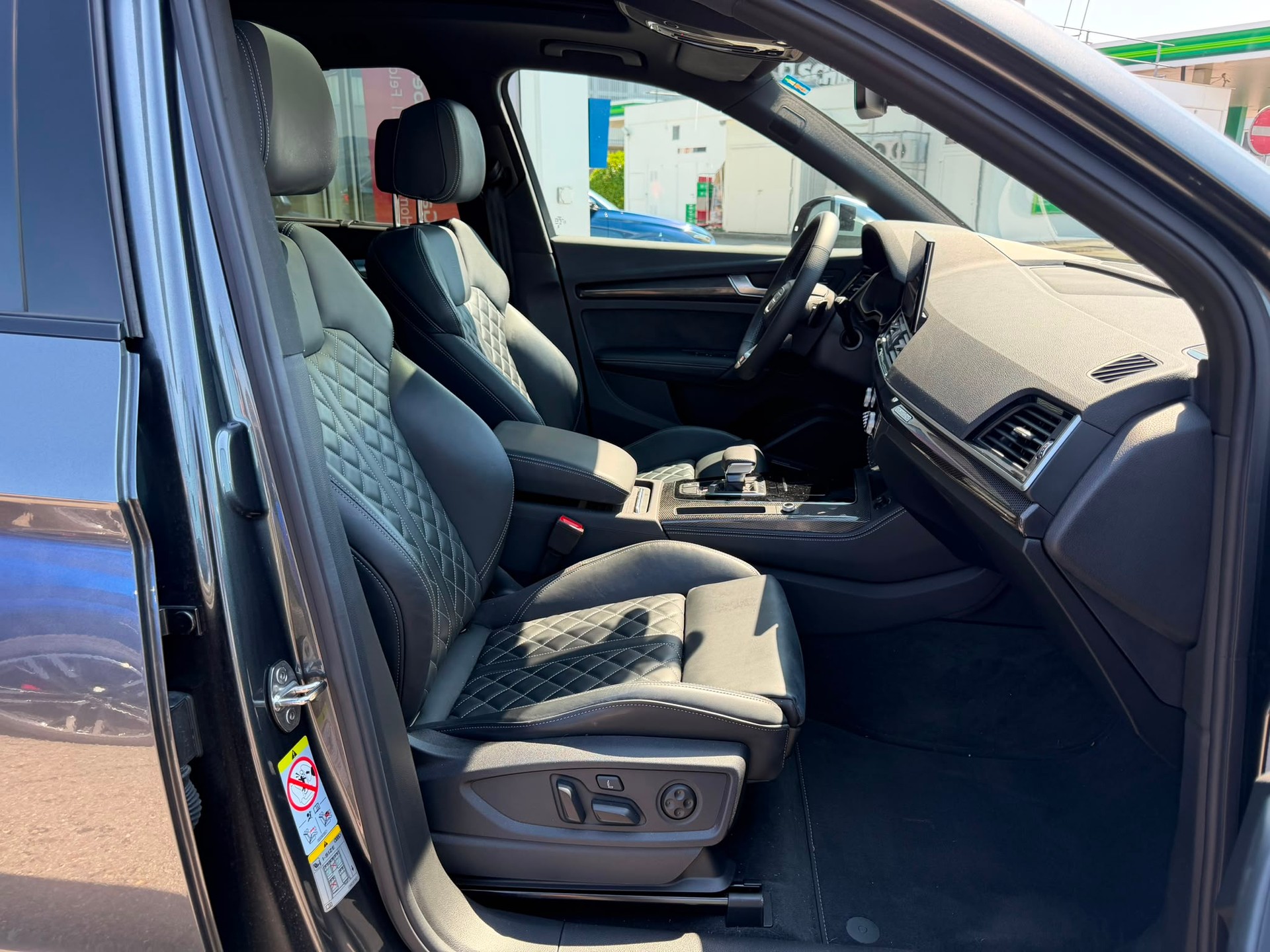 AUDI SQ5 TDI quattro tiptronic-image-12