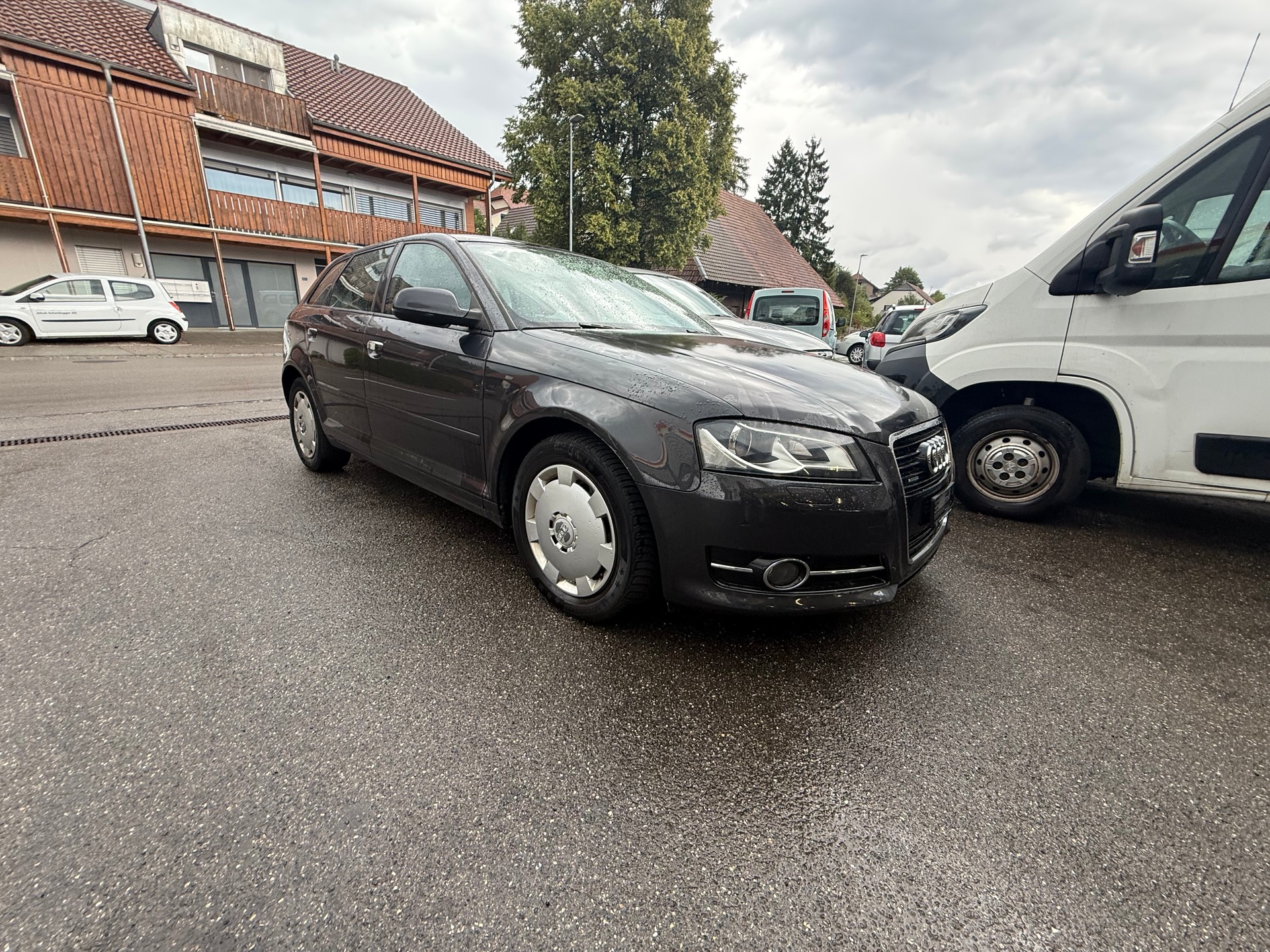 AUDI A3 Sportback 2.0 TFSI Ambiente S-tronic-image-0
