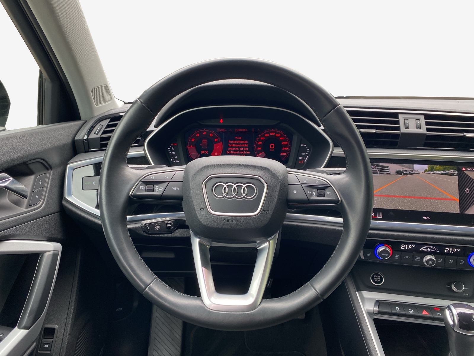 AUDI Q3 35 TFSI Attraction S-tronic-image-9
