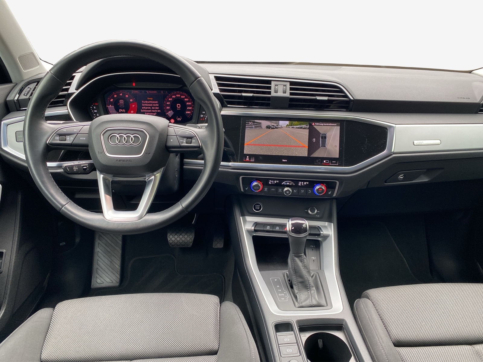 AUDI Q3 35 TFSI Attraction S-tronic-image-8