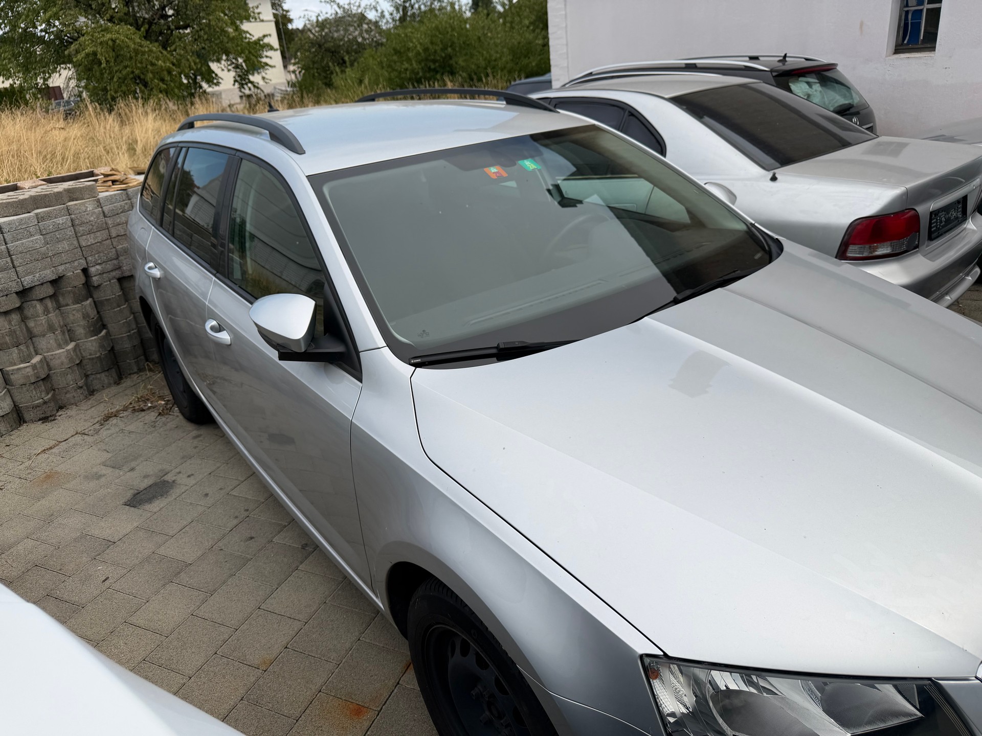 SKODA Octavia Combi 1.6 TDI Ambition 4x4-image-2