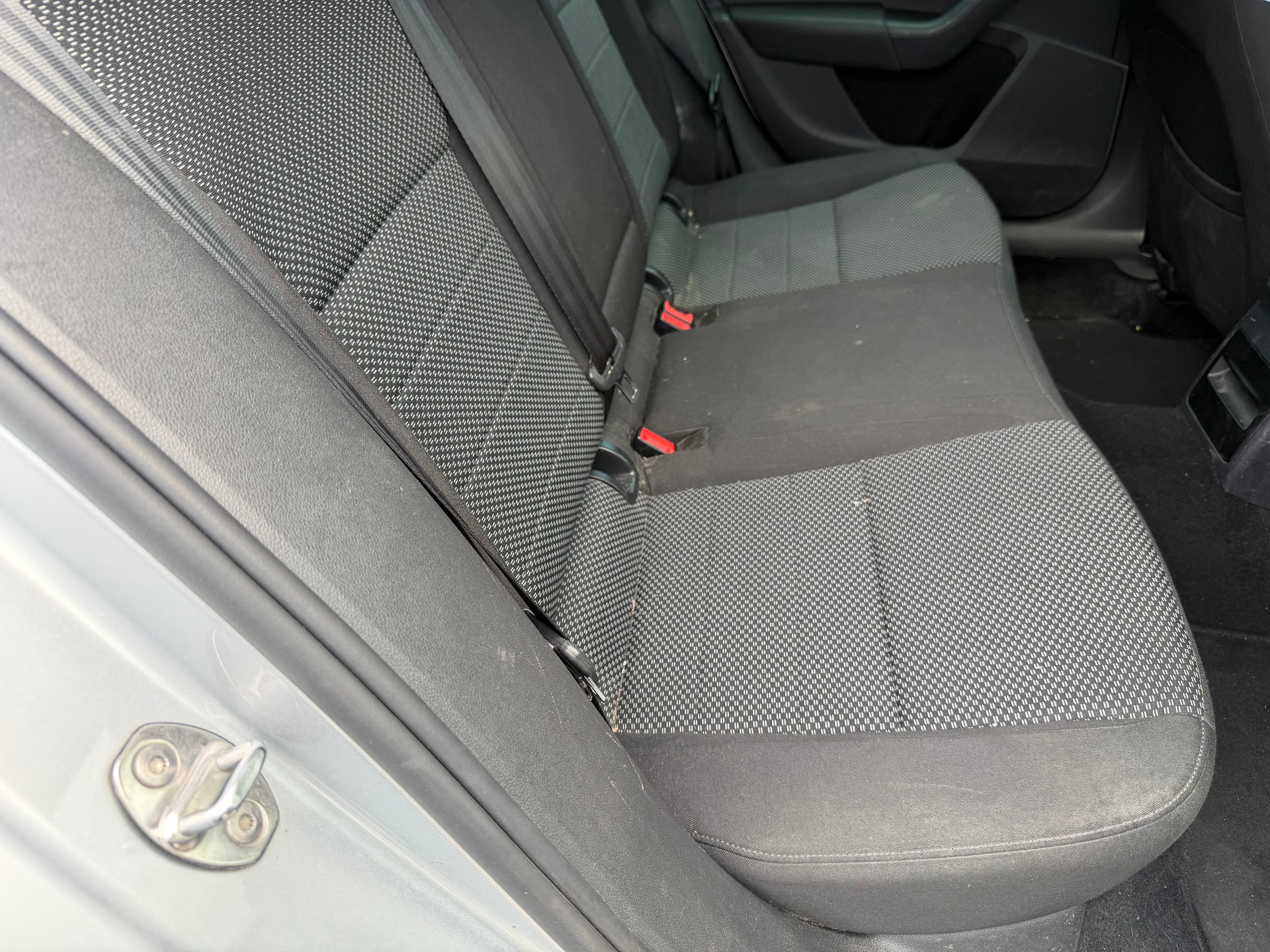 SKODA Octavia Combi 1.6 TDI Ambition 4x4-image-9