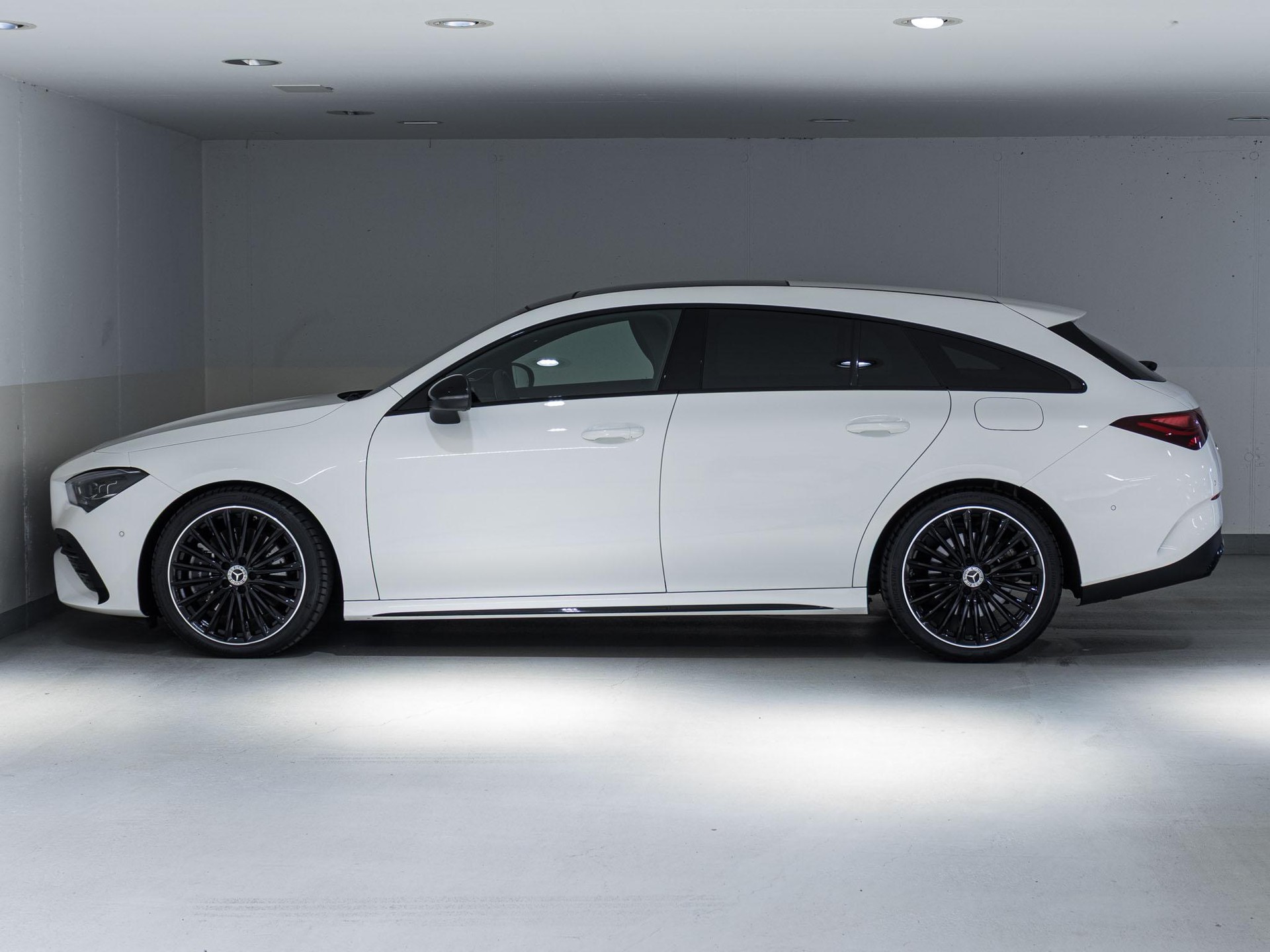 MERCEDES-BENZ CLA 250 4MATIC SB-image-4