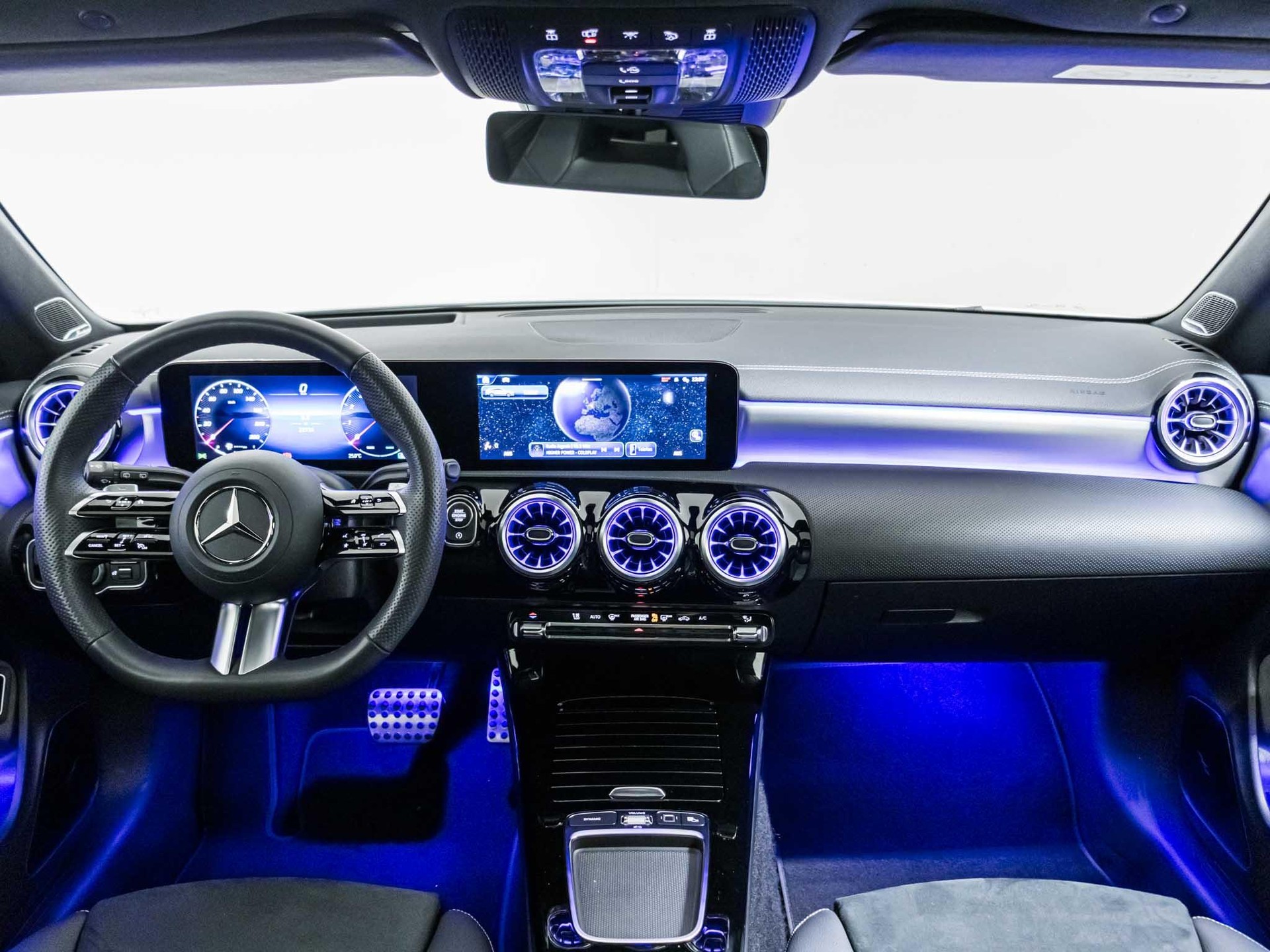 MERCEDES-BENZ CLA 250 4MATIC SB-image-10