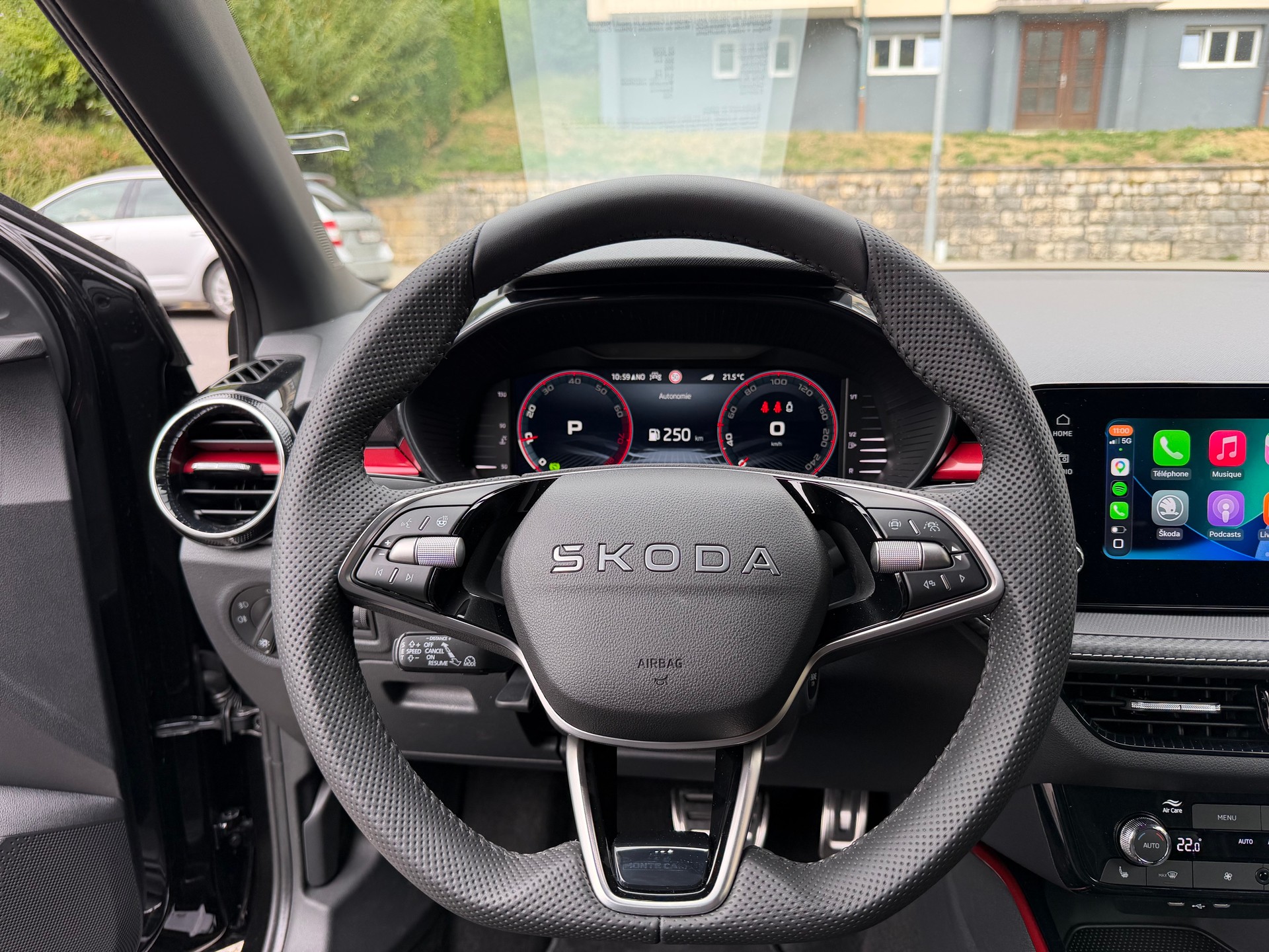 SKODA Fab. 1.0 TSI Mon. Car DSG-image-10