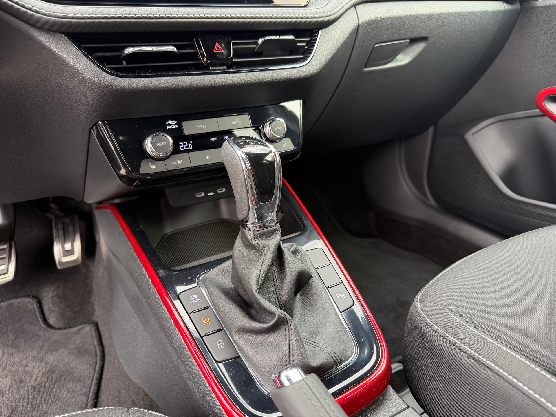 SKODA Fab. 1.0 TSI Mon. Car DSG-image-11