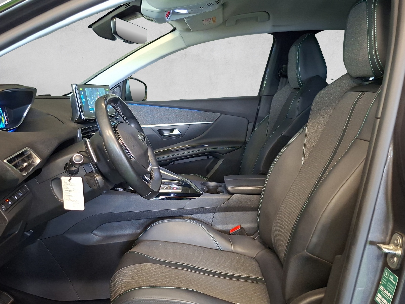 PEUGEOT 3008 1.6 Plug-in Hybrid Allure Pack-image-10