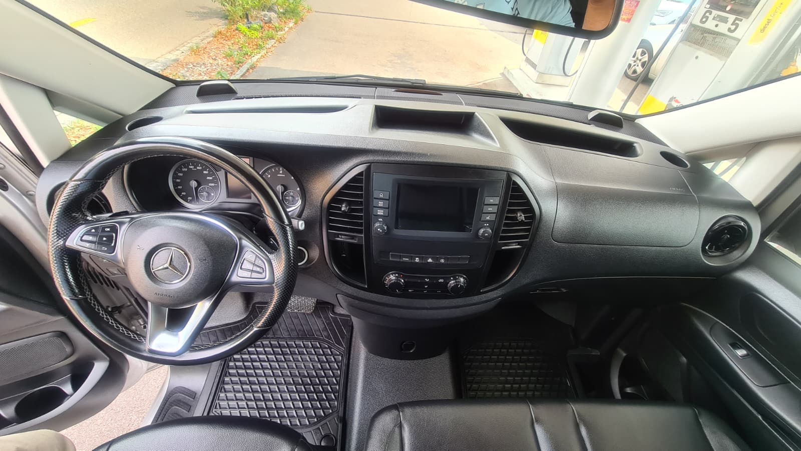 MERCEDES-BENZ Vito 116 CDI Lang 9G-Tronic 4M Pro ** 3-Plätzer ** Voll-Leder ** Gr-Navi ** RF-Kamera ** Sitzheizung ** Frisch Ab MFK & Service-image-16