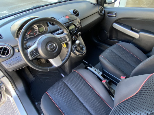 MAZDA 2 1.5i 16V Sport-image-2