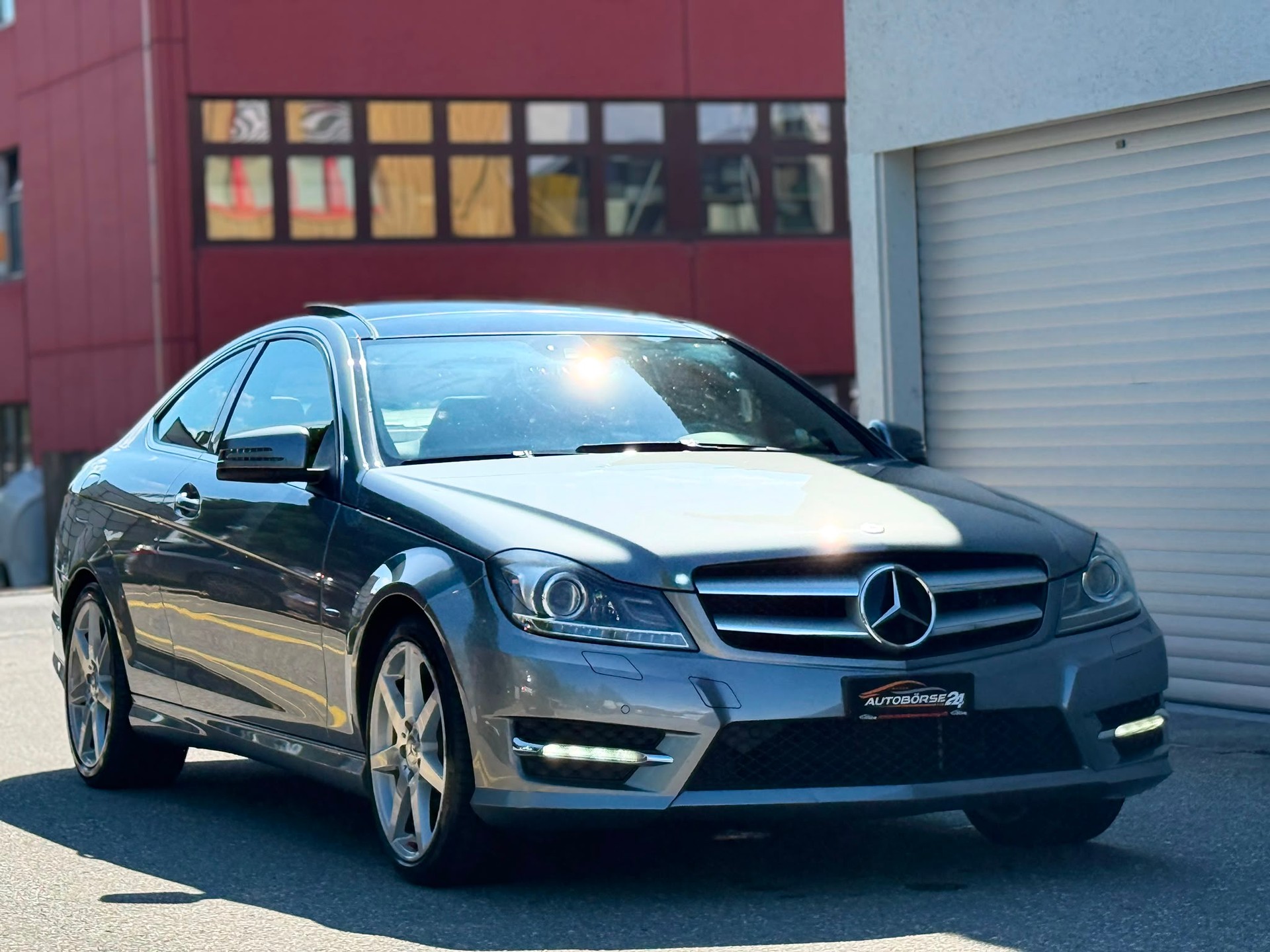 MERCEDES-BENZ C 350 V6 BlueEF Coupé-showroom-element-1