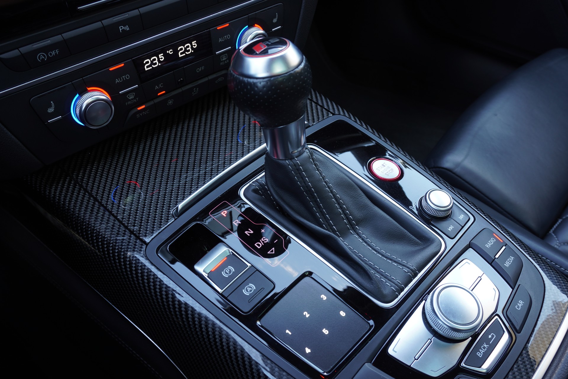 AUDI RS6 Avant 4.0 TFSI V8 quattro Tiptronic-image-12