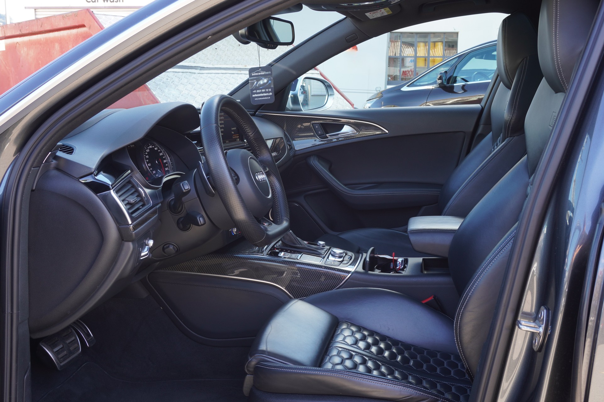 AUDI RS6 Avant 4.0 TFSI V8 quattro Tiptronic-image-8