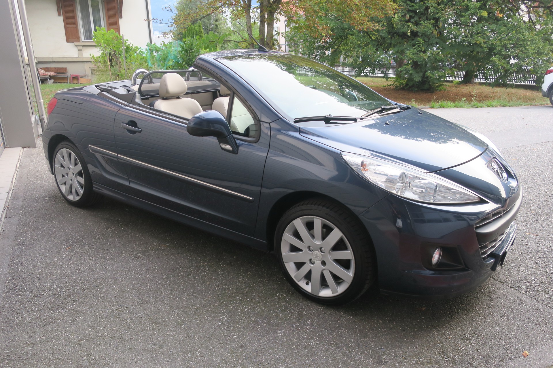 PEUGEOT 207 CC 1.6 16V Roland Garros Automatic-image-3