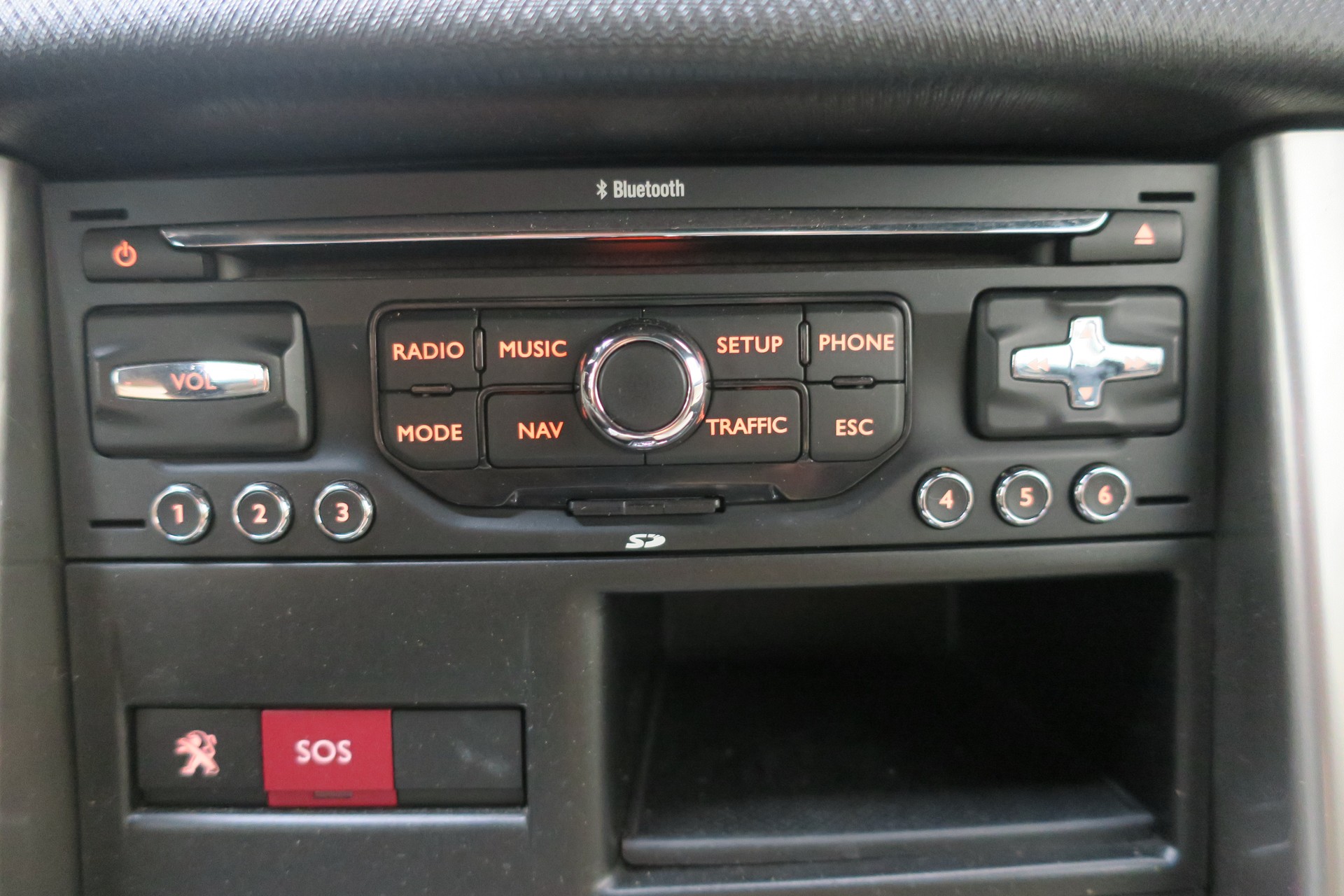 PEUGEOT 207 CC 1.6 16V Roland Garros Automatic-image-12