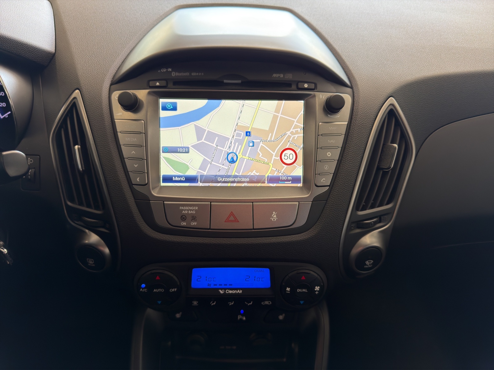 HYUNDAI iX 35 2.0 GDI Style 4WD Automatic-image-20