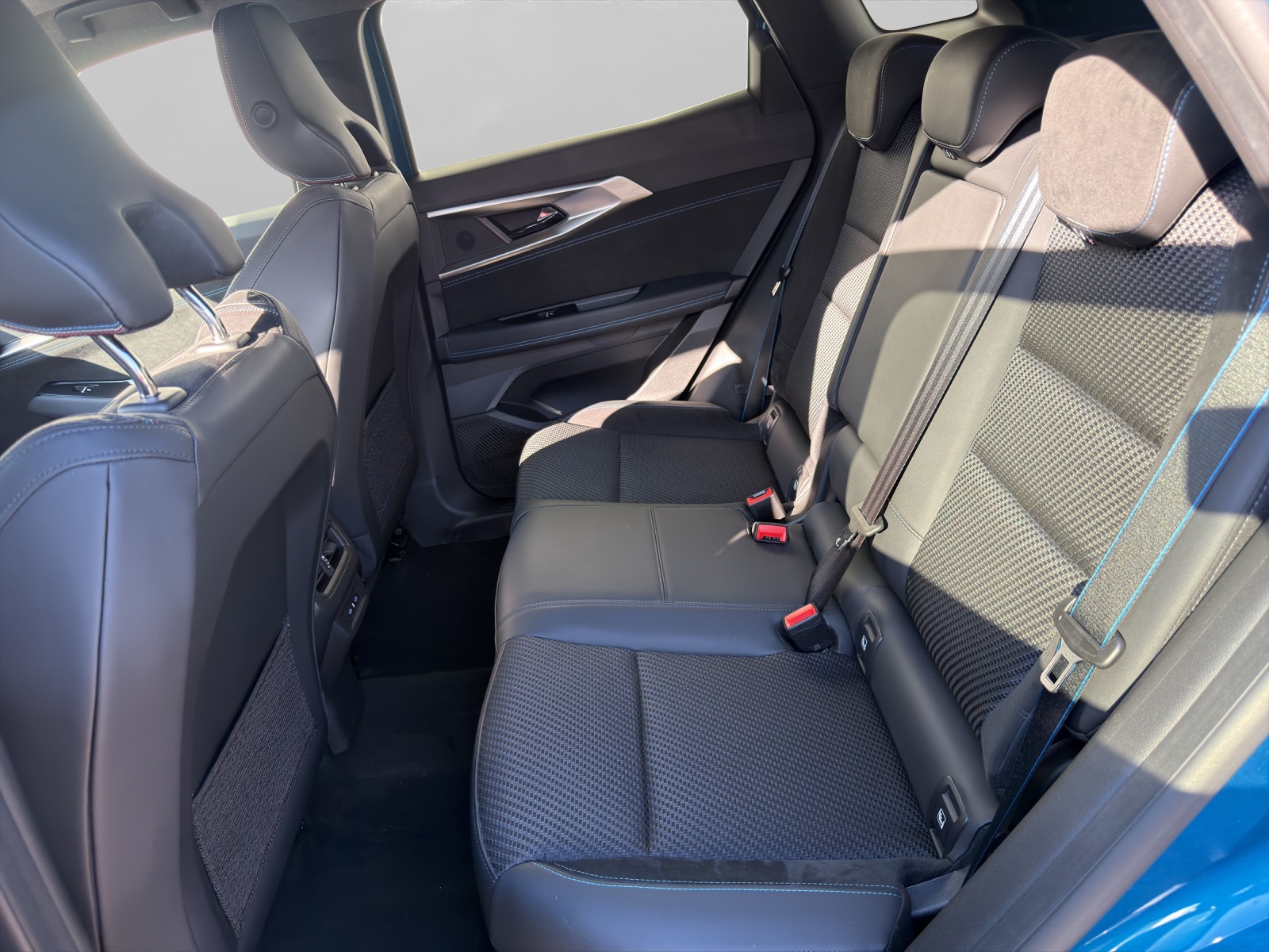 RENAULT Austral 1.2 E-Tech esprit Alpine-image-8