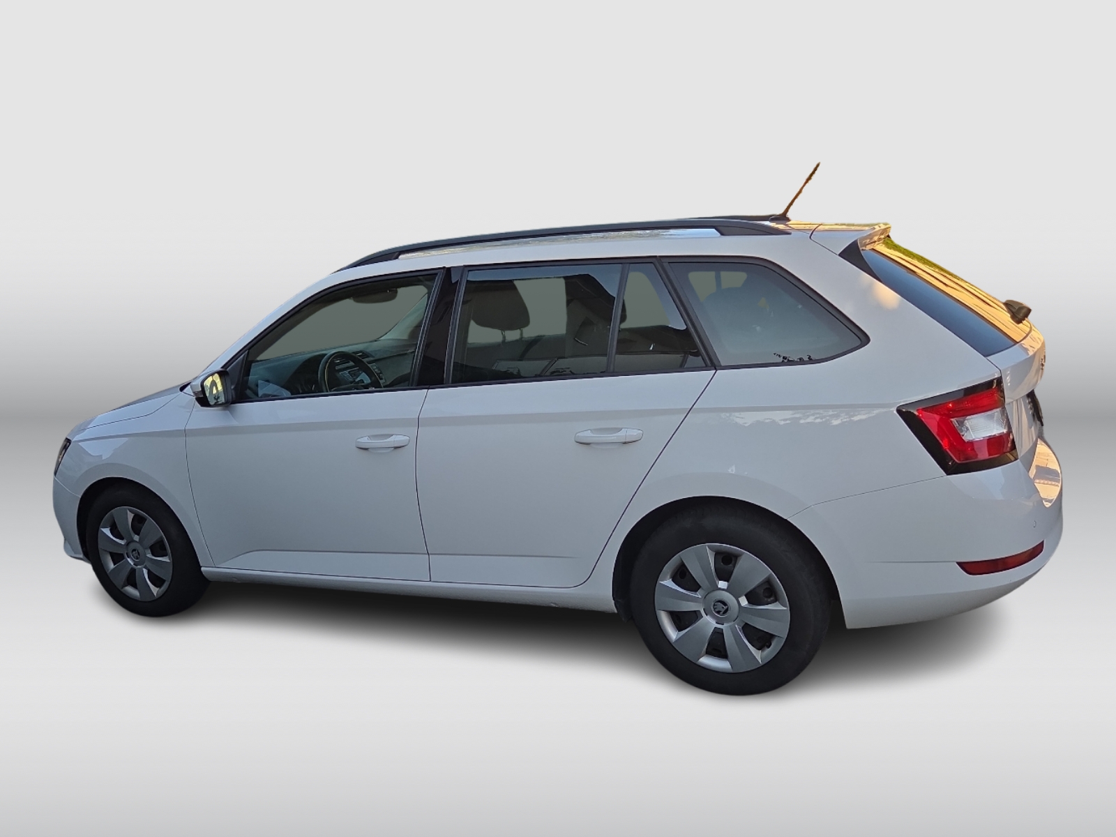 SKODA Fabia Combi 1.0 TSI Ambition DSG-image-2