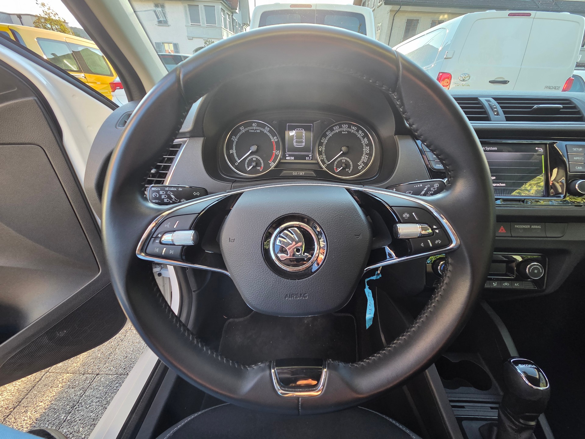 SKODA Fabia Combi 1.0 TSI Ambition DSG-image-10