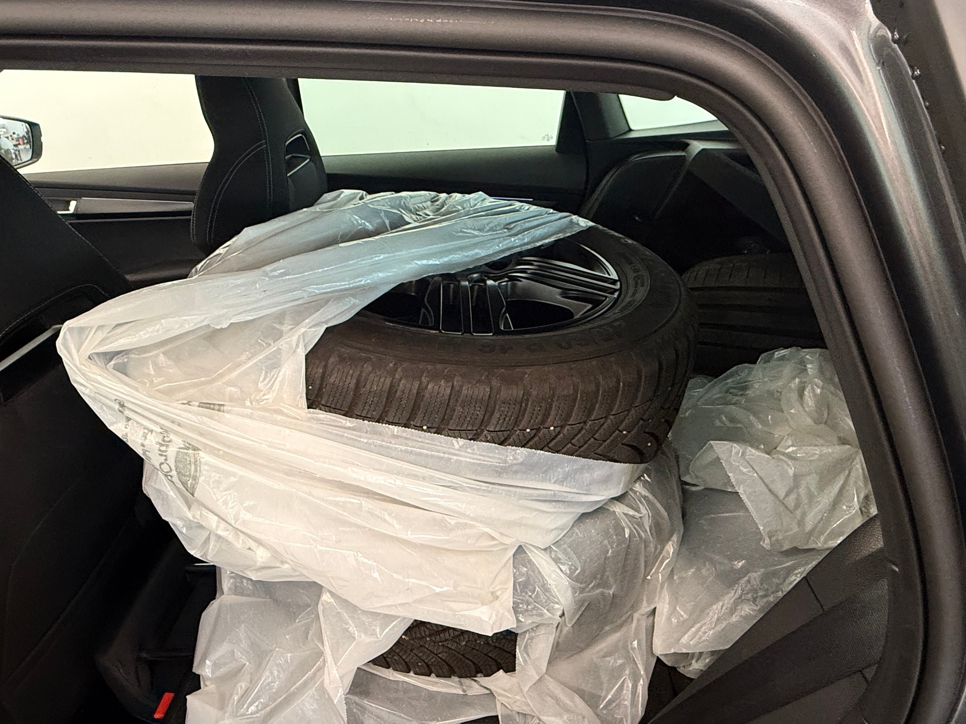 SKODA Karoq 1.5 TSI SportLine DSG-image-12