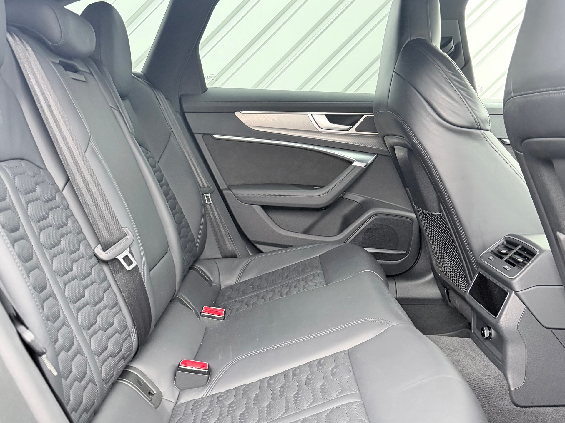 AUDI RS6 Avant 4.0 TFSI V8 quattro-image-10