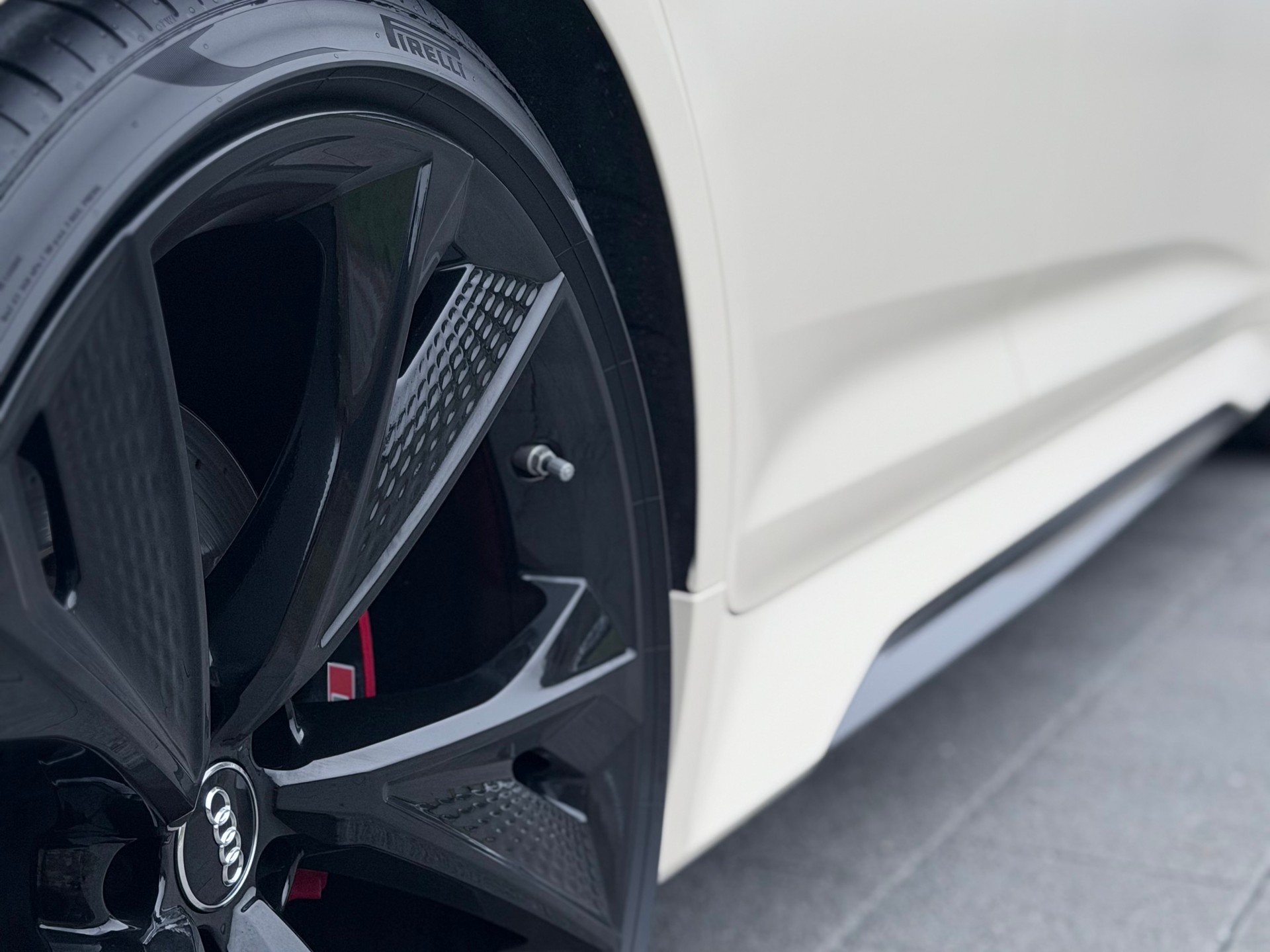 AUDI RS6 Avant 4.0 TFSI V8 quattro-image-12