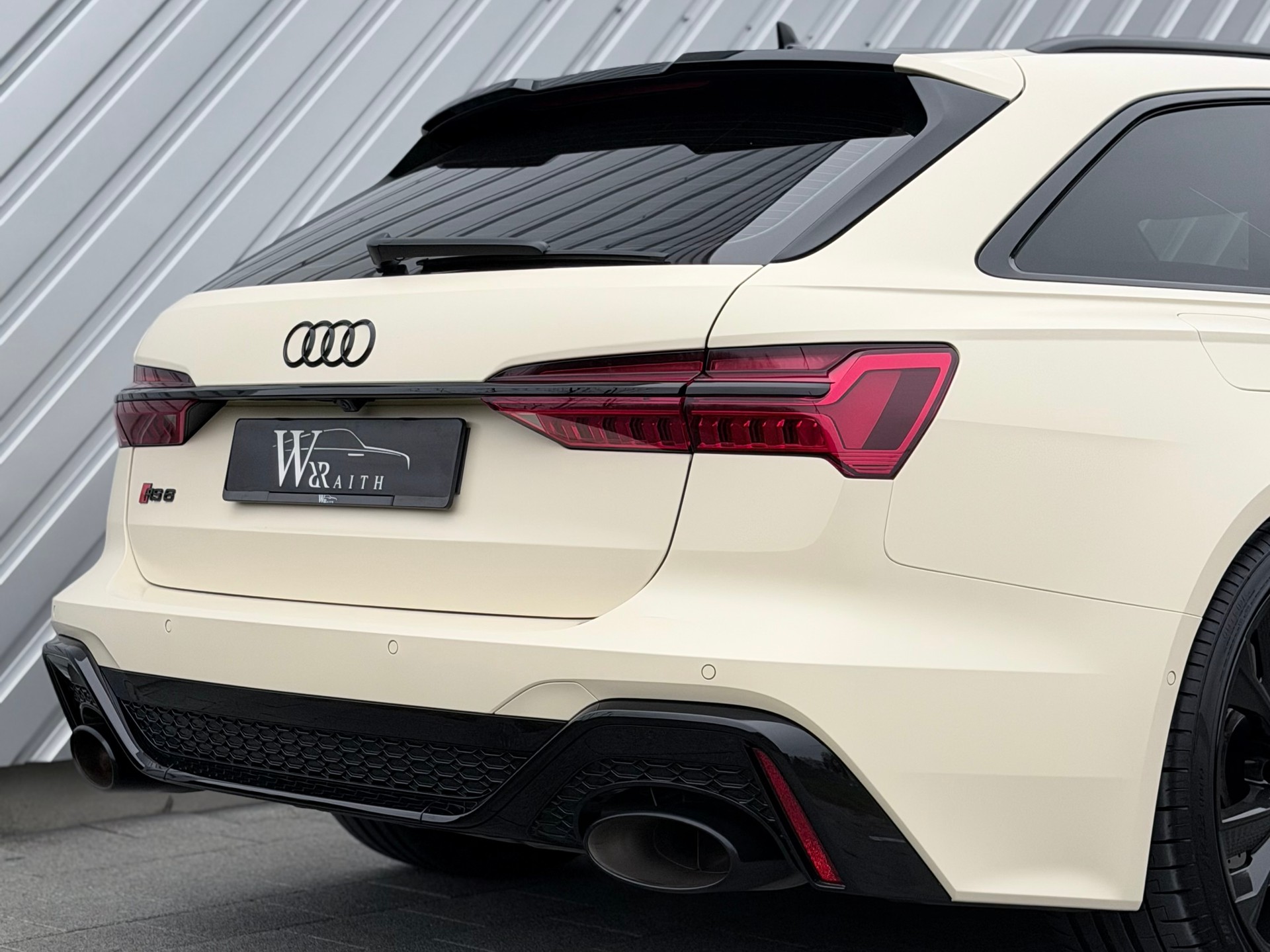 AUDI RS6 Avant 4.0 TFSI V8 quattro-image-4