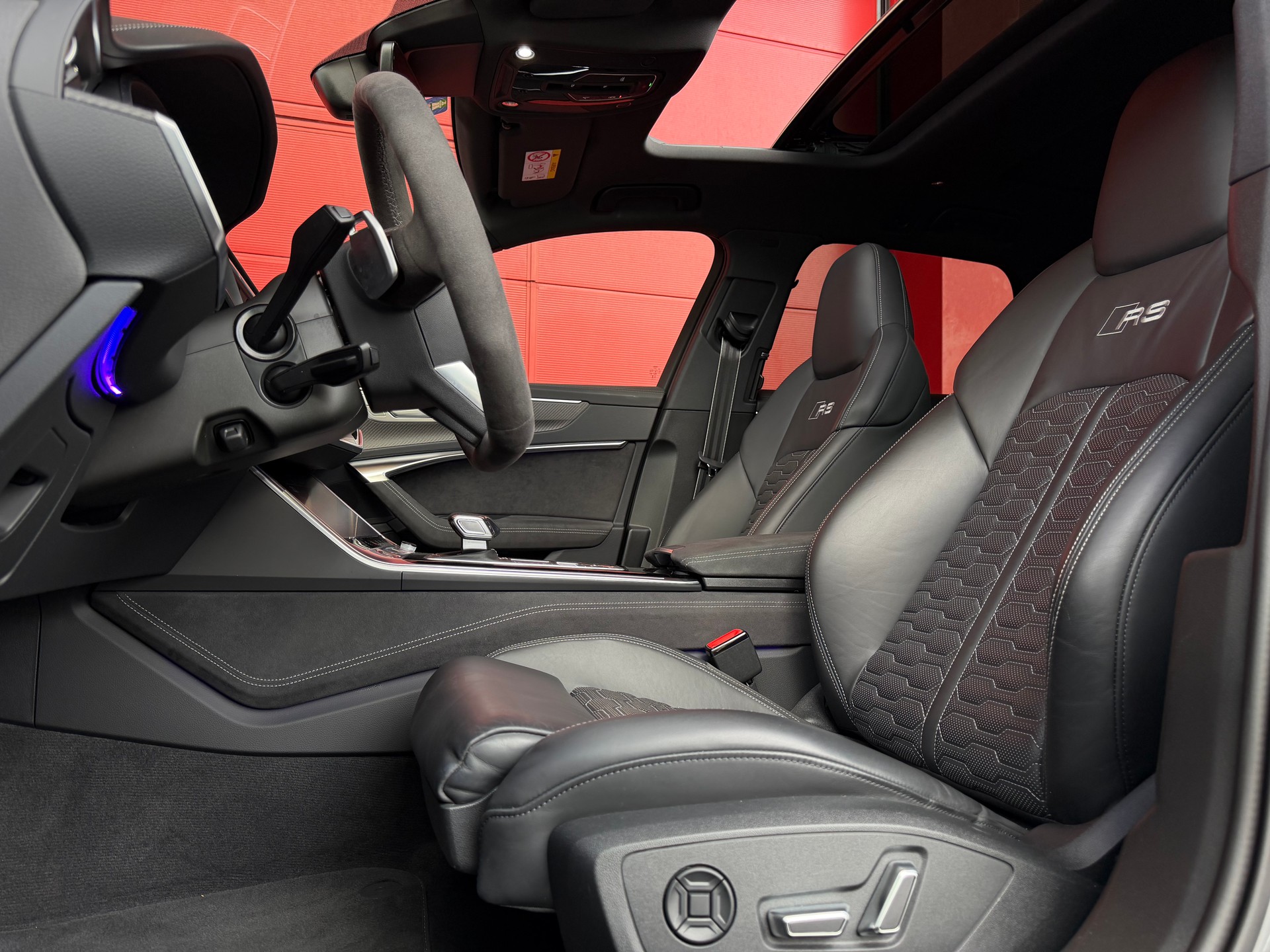 AUDI RS6 Avant 4.0 TFSI V8 Performance quattro *AHK*-image-12