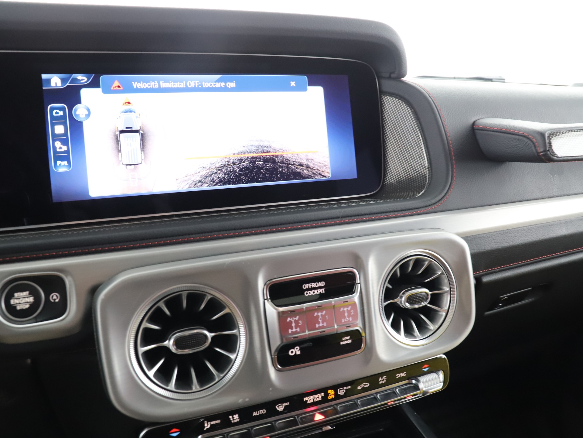 MERCEDES-BENZ G 450d 9G-Tronic-image-15