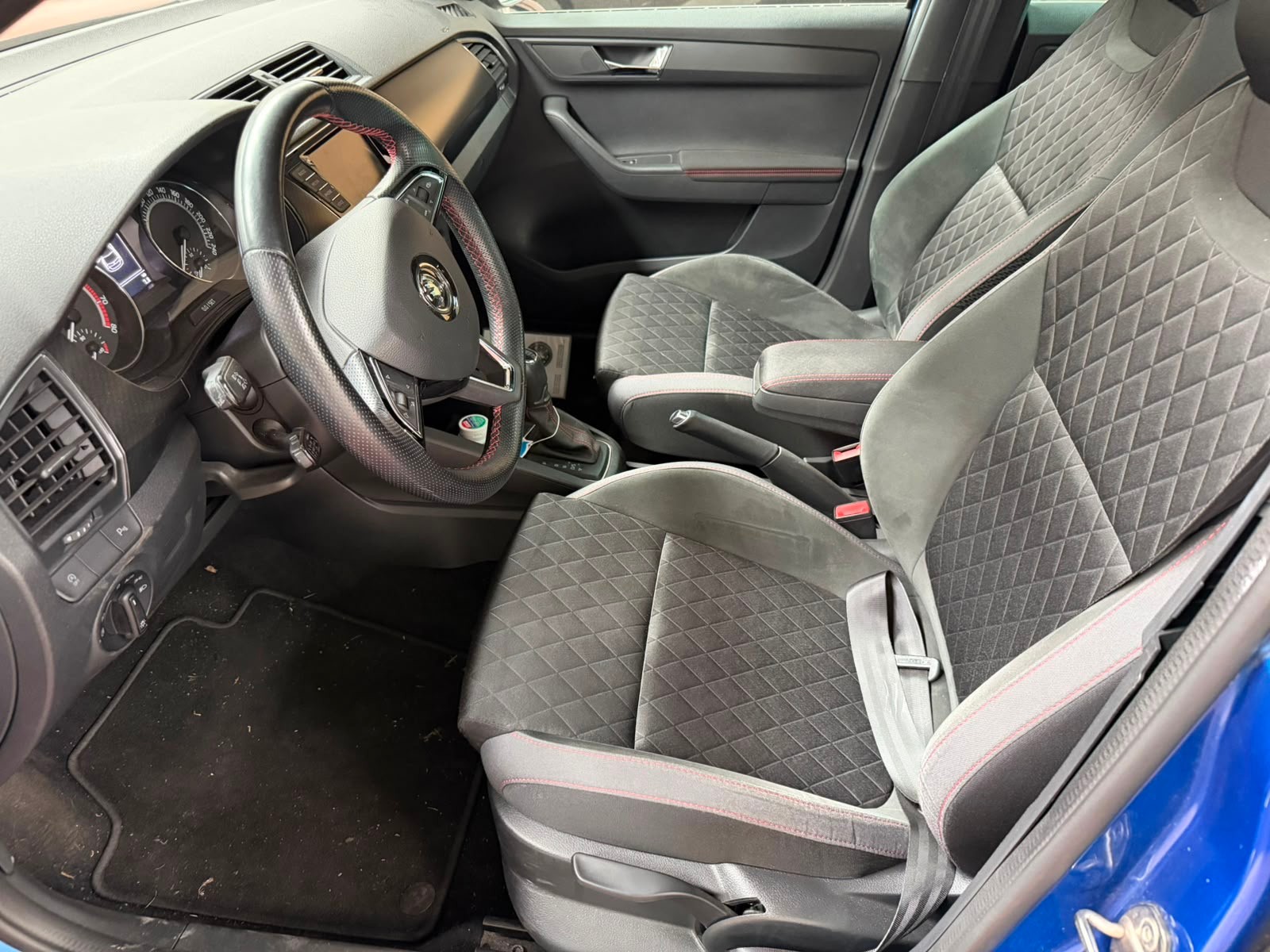 SKODA Fabia 1.0 TSI Monte Carlo DSG-image-8