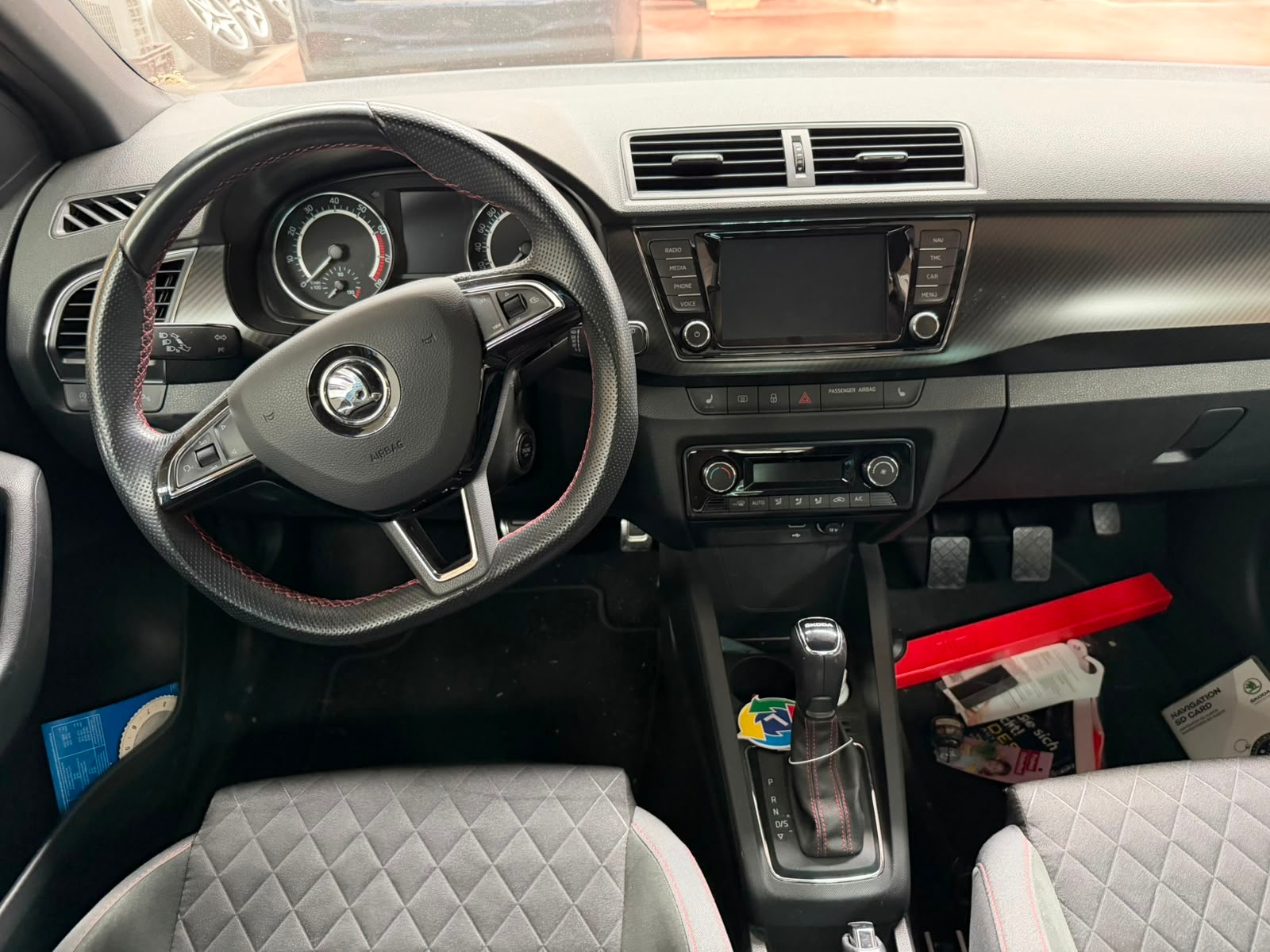 SKODA Fabia 1.0 TSI Monte Carlo DSG-image-9