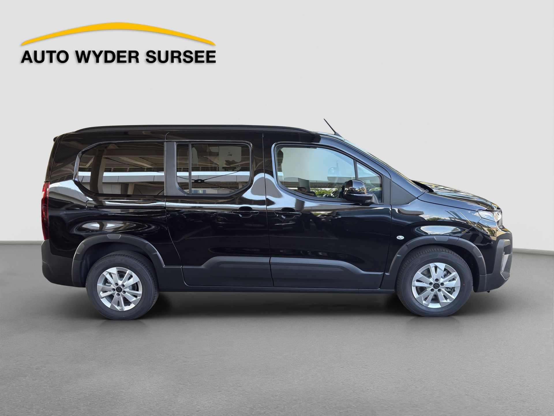 PEUGEOT Rifter Long 1.5 BlueHDi 130 Family Edition-image-6