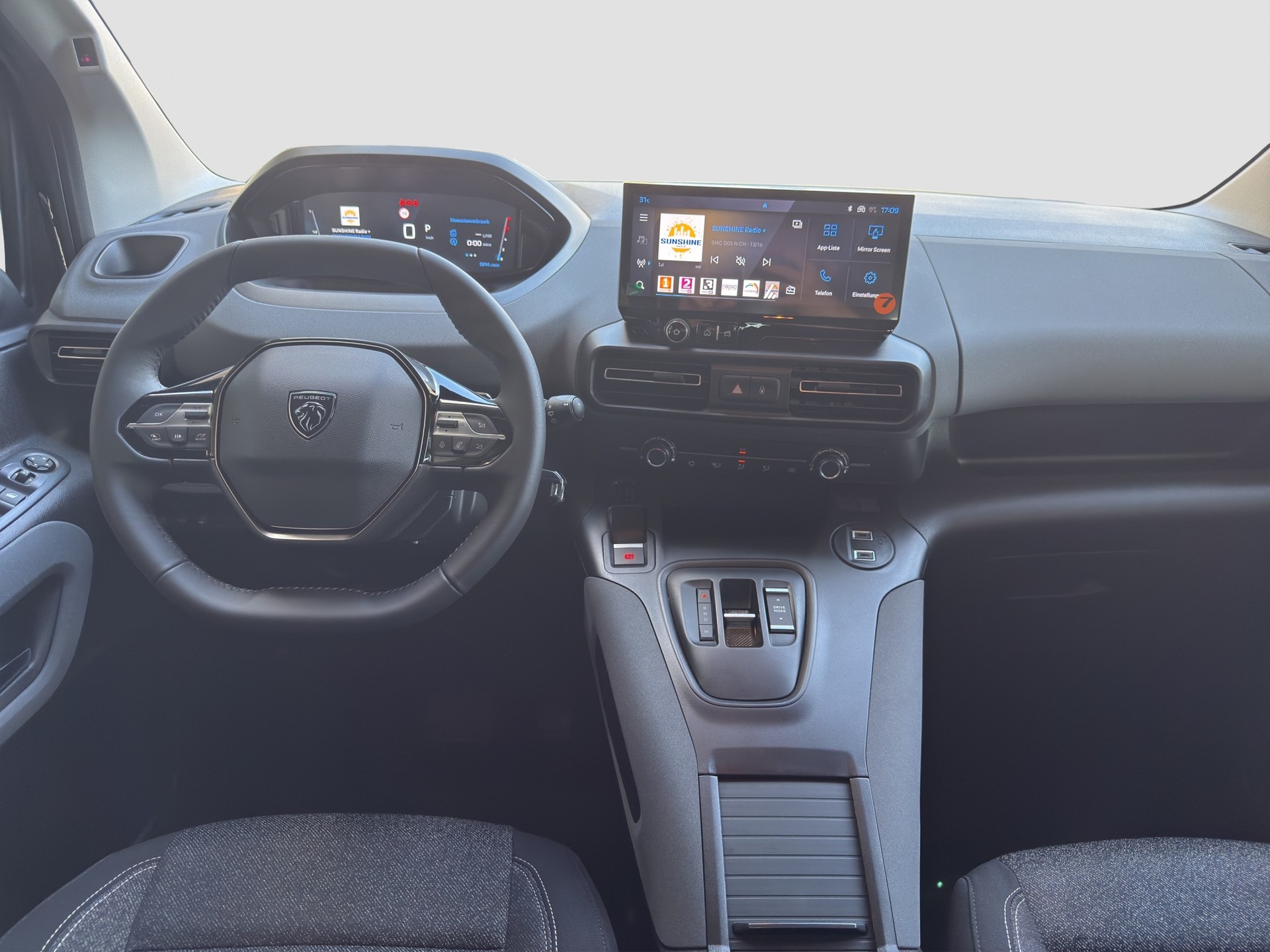 PEUGEOT Rifter Long 1.5 BlueHDi 130 Family Edition-image-14