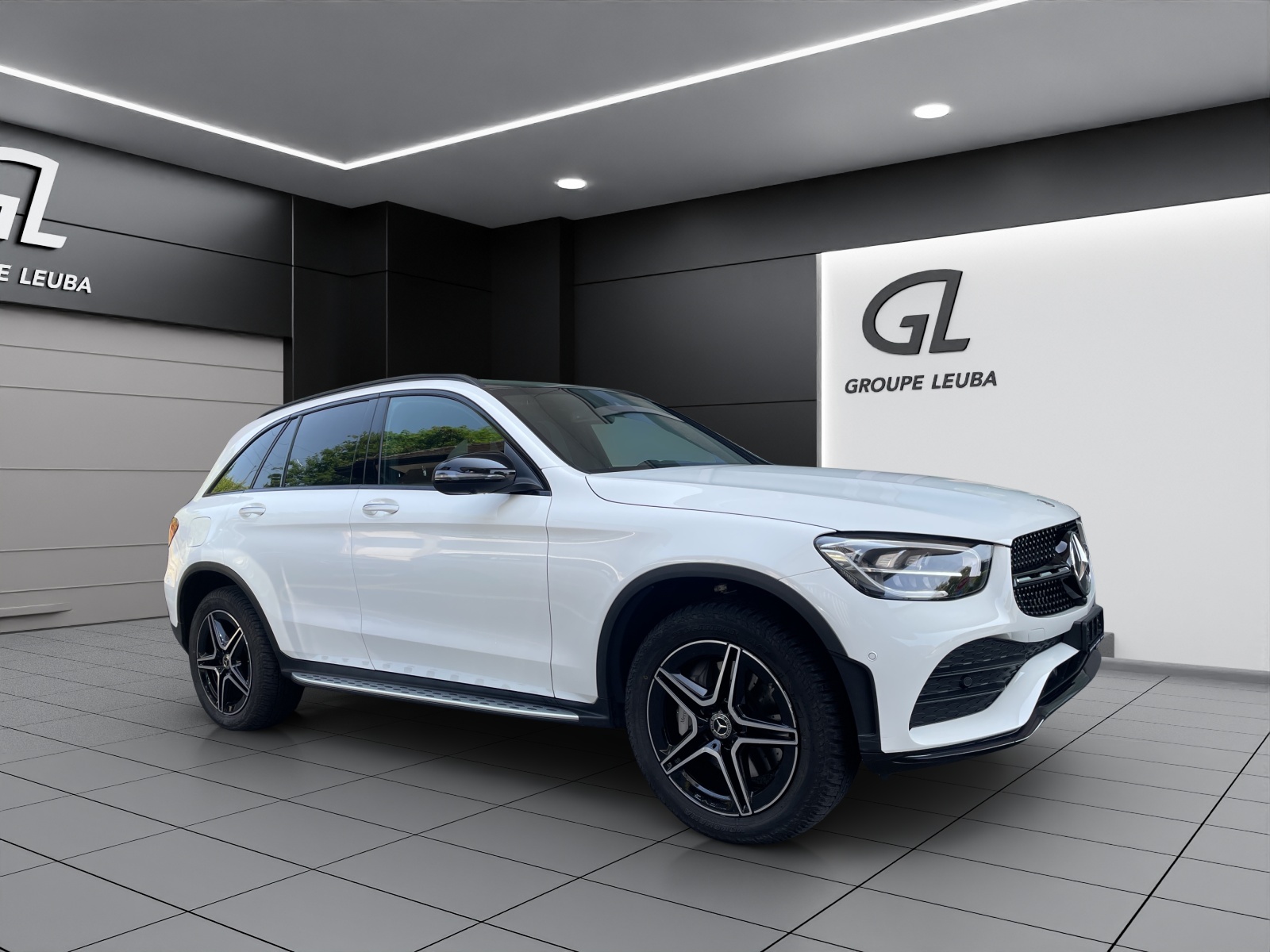 MERCEDES-BENZ GLC 300 e AMG Line Plus 4Matic 9G-Tronic-image-0