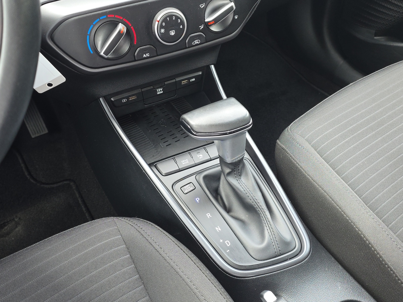 HYUNDAI i20 1.0 T-GDi Origo DCT-image-12