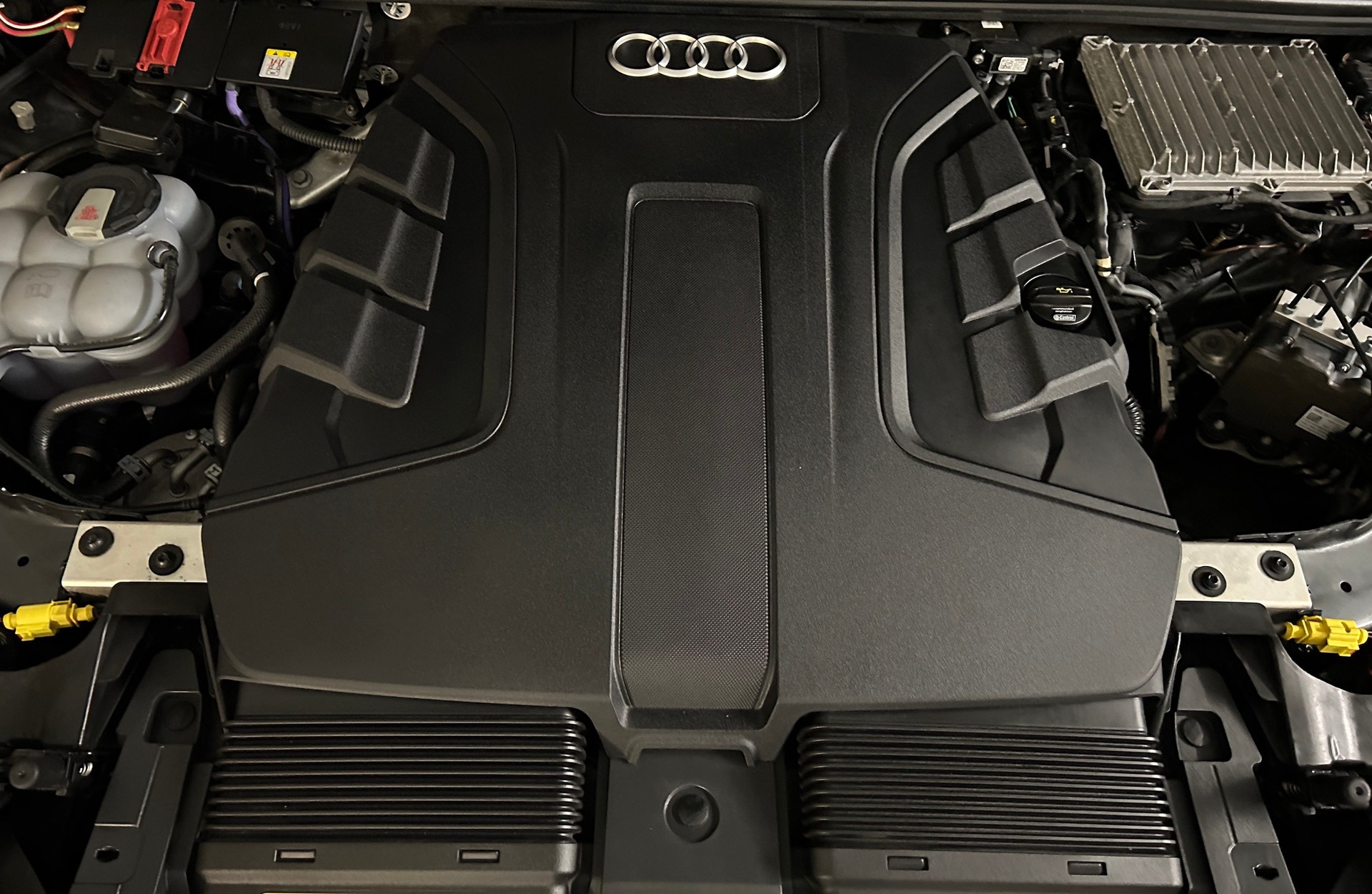 AUDI Q7 50 TDI quattro S Line tiptronic -7 Sitze-AHK-Standheizung-Schiebedach--image-28