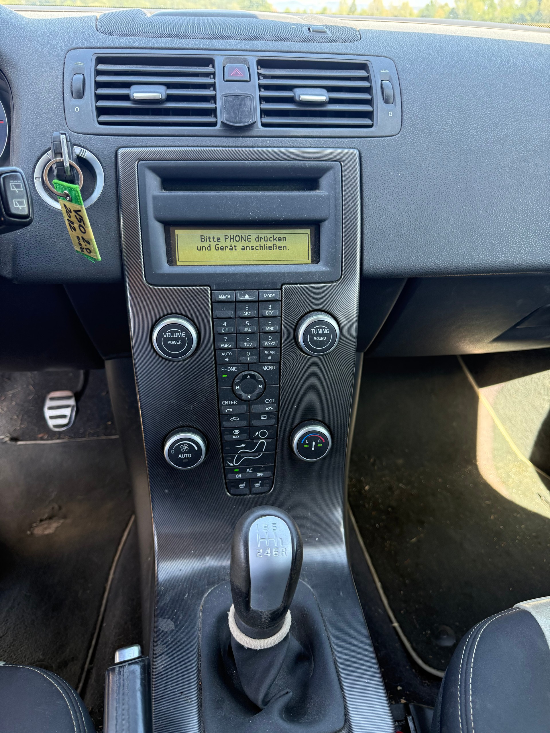 VOLVO V50 D3 R-Design-image-7