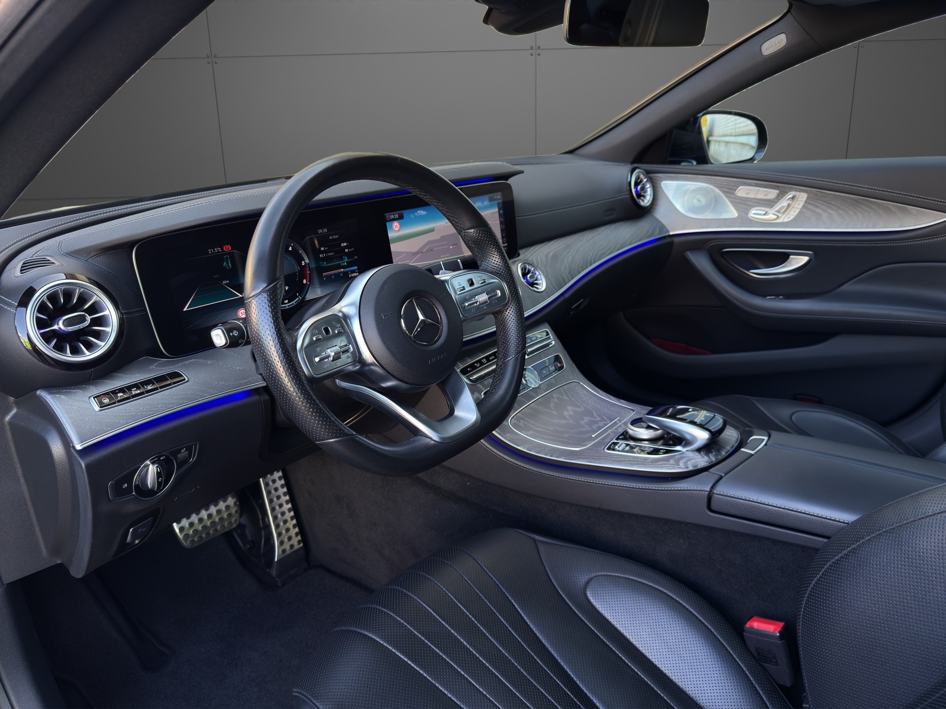 MERCEDES-BENZ CLS 400 d AMG Line 4Matic 9G-Tronic-image-5