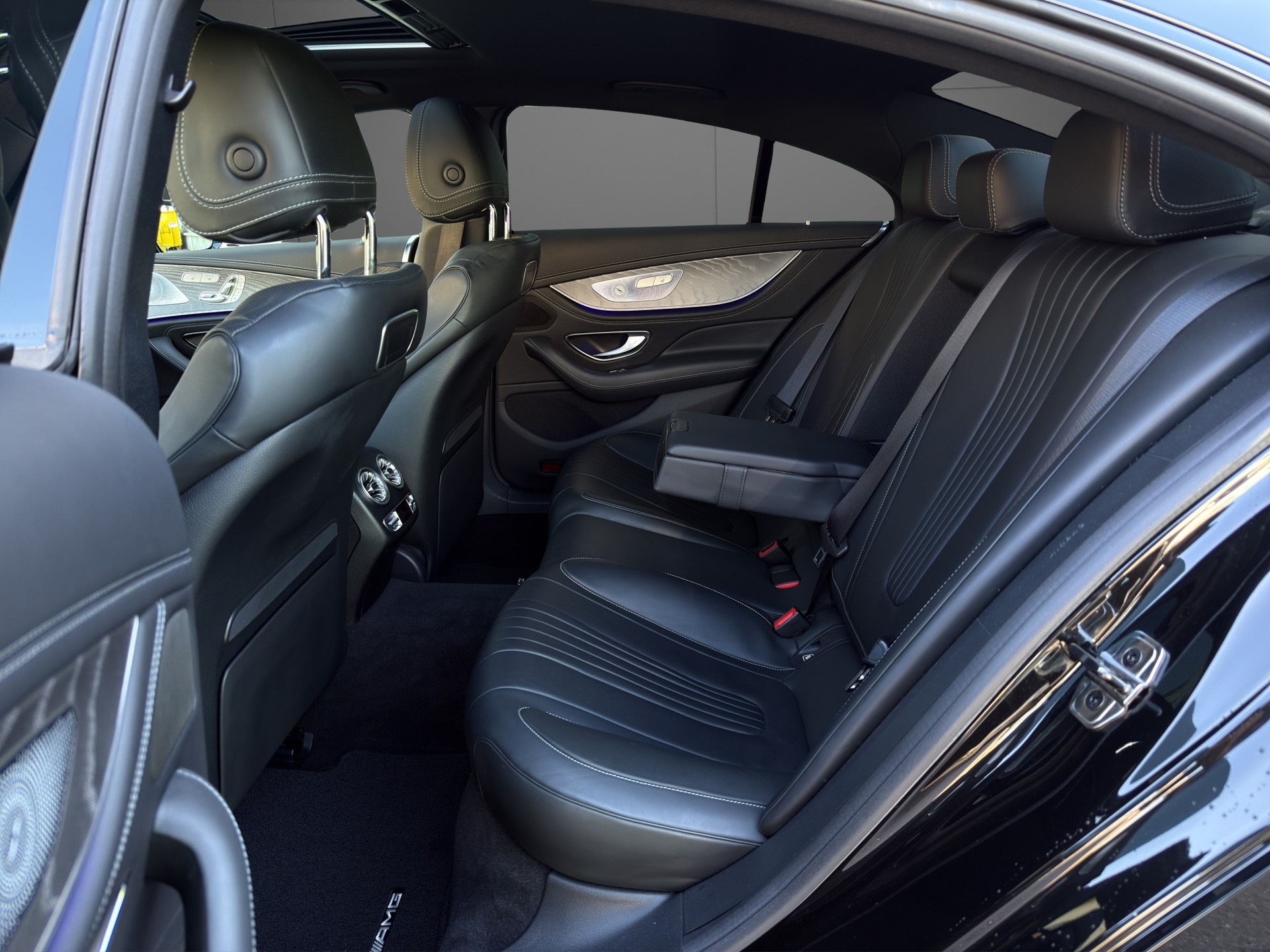 MERCEDES-BENZ CLS 400 d AMG Line 4Matic 9G-Tronic-image-6