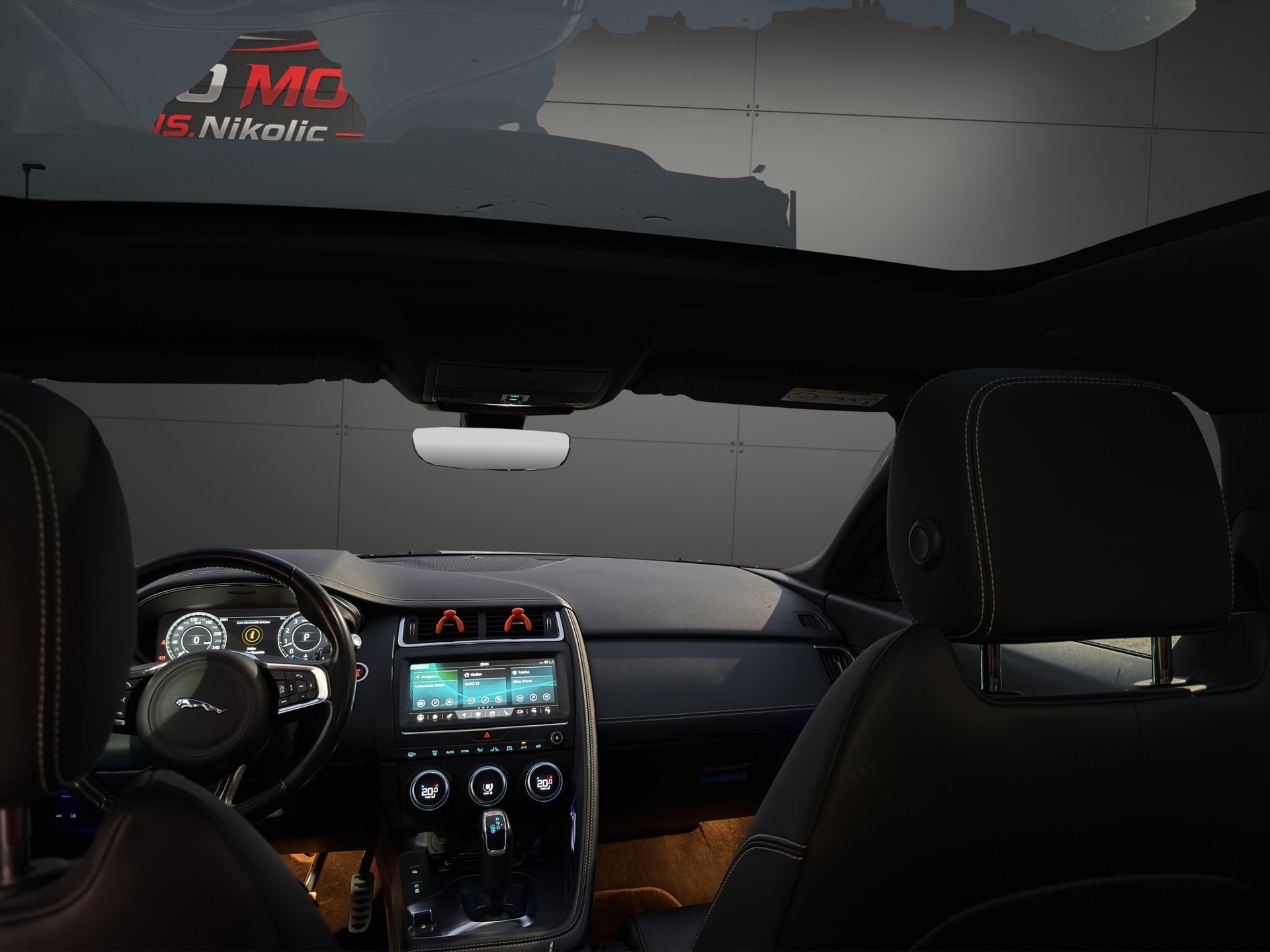 JAGUAR E-Pace 2.0 P300 HSE AWD Automatik-image-11