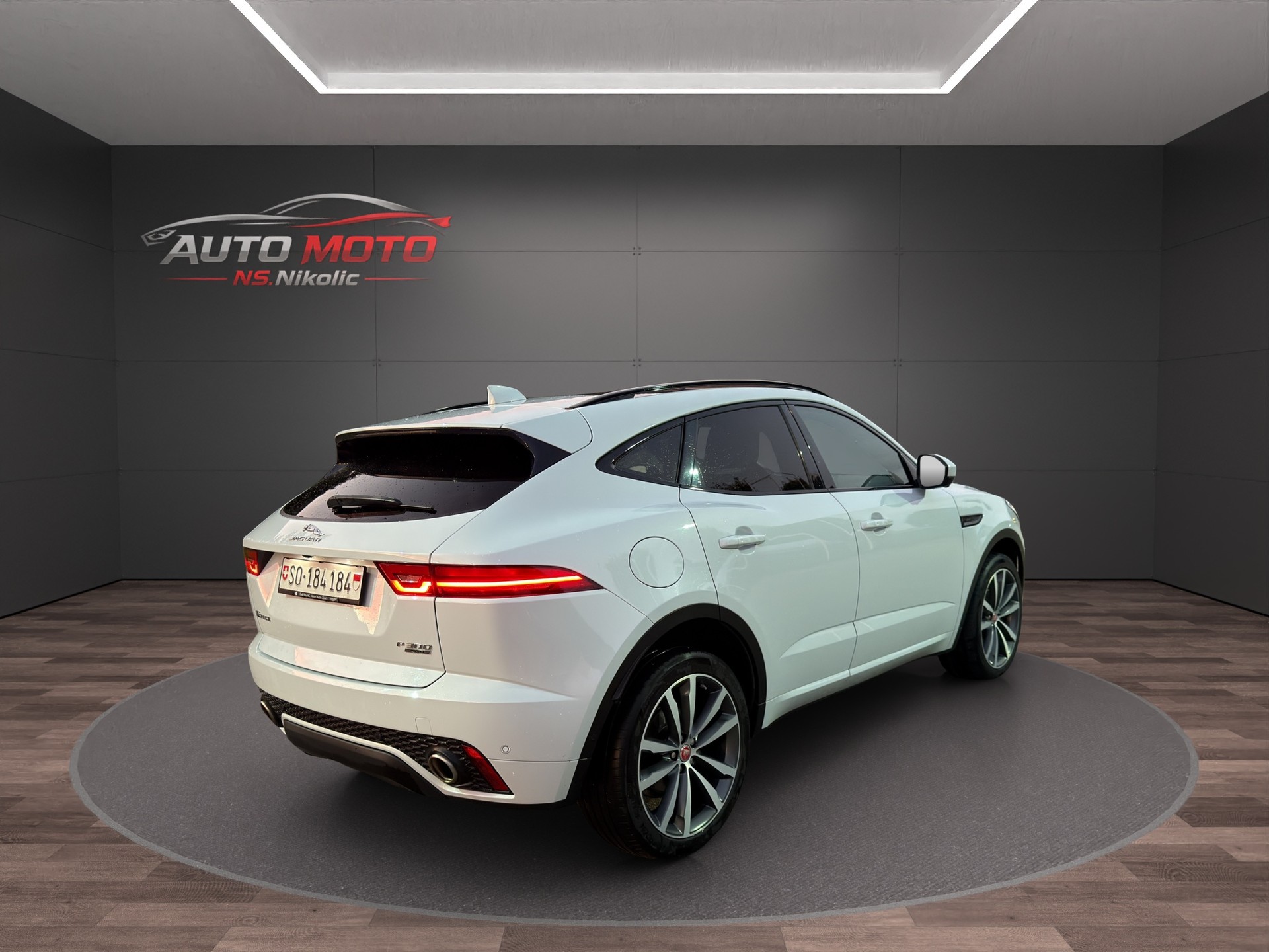 JAGUAR E-Pace 2.0 P300 HSE AWD Automatik-image-3