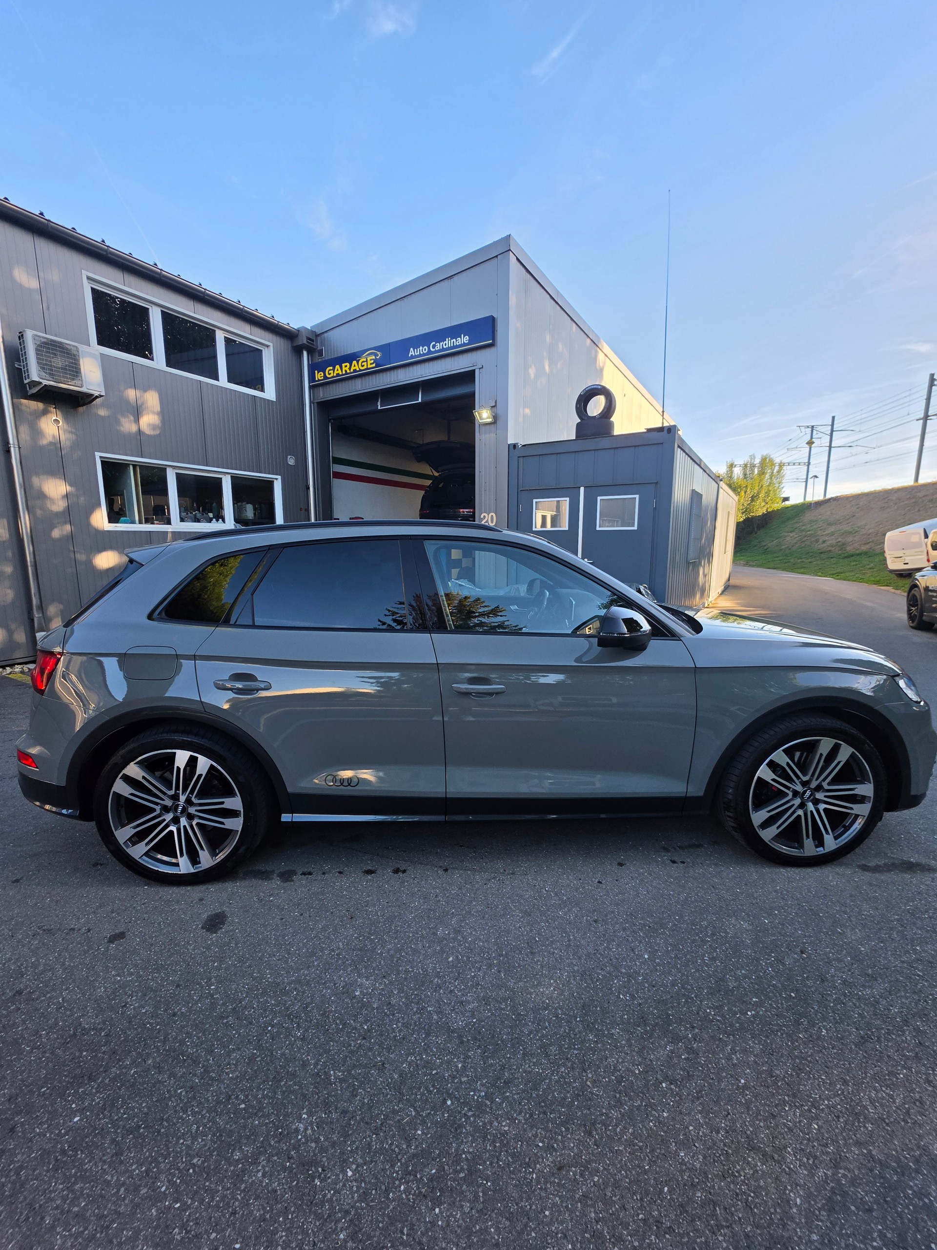 AUDI SQ5 3.0 TFSI quattro S-tronic-image-3