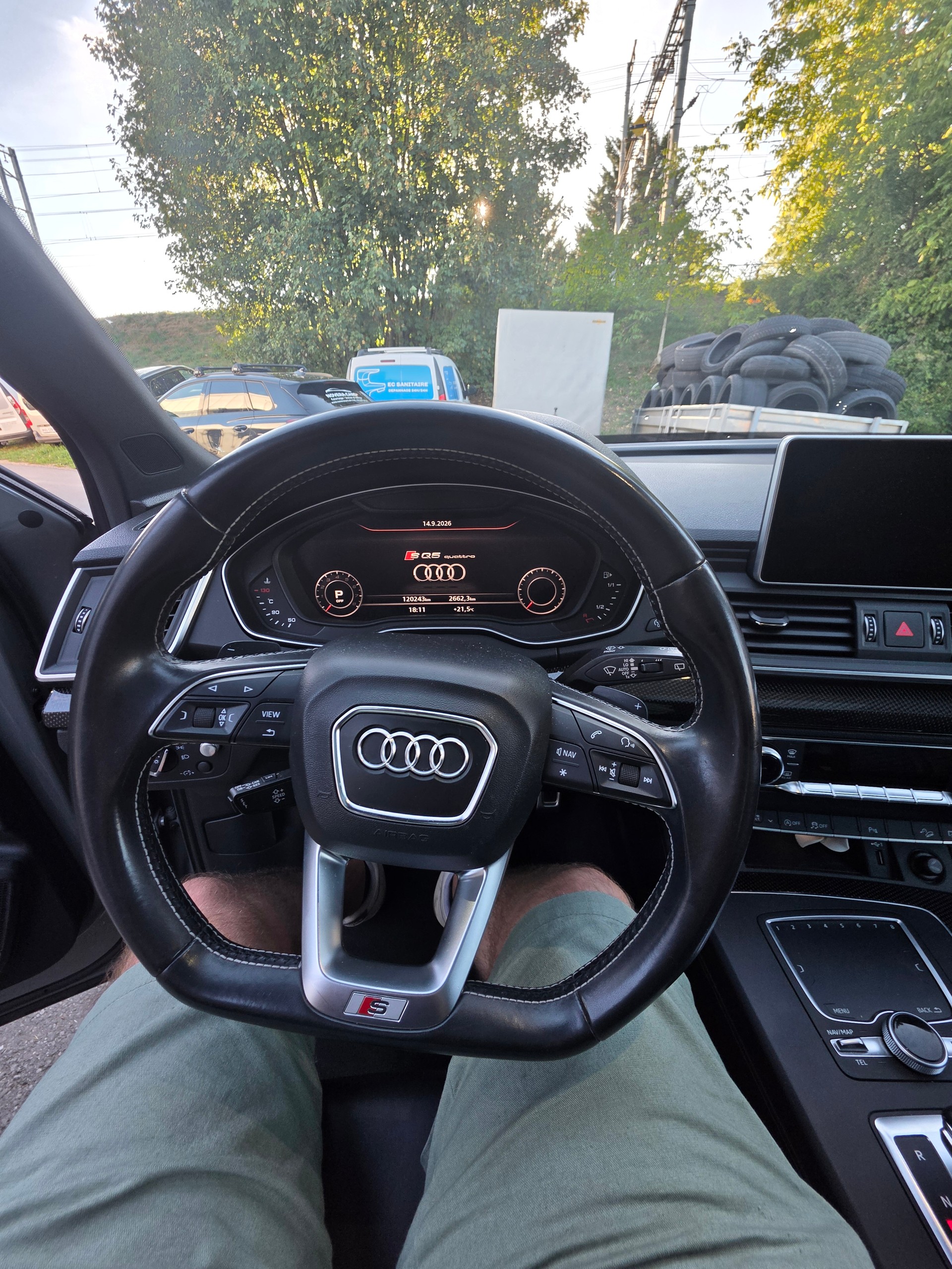 AUDI SQ5 3.0 TFSI quattro S-tronic-image-10